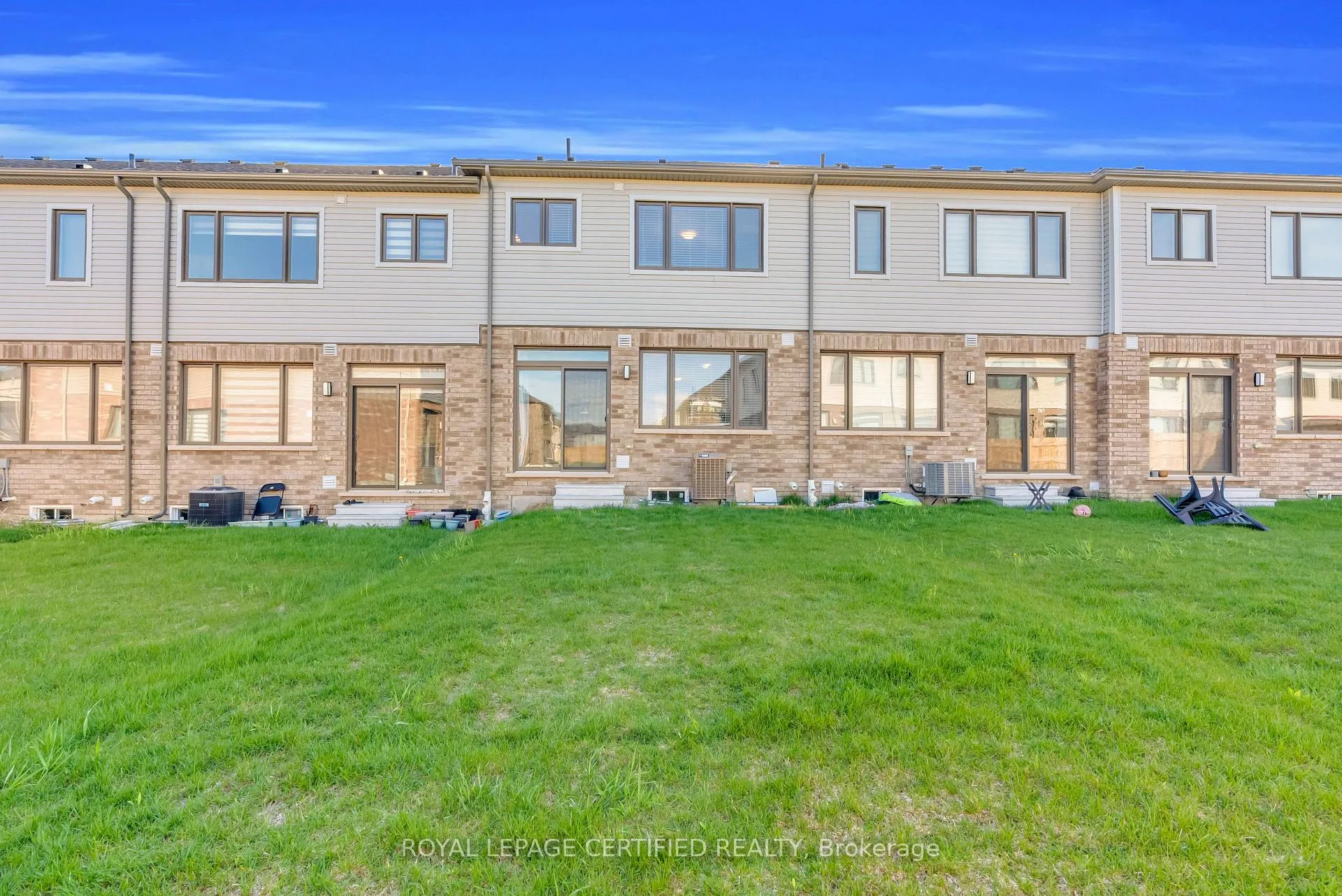 Photo 45 of 244 Newman Drive, Cambridge — HOMEH