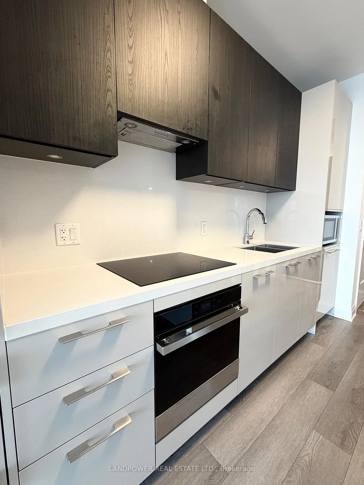 Photo 5 of Unit 4309, 8 Water Walk Drive, Markham, Unionville — HOMEH
