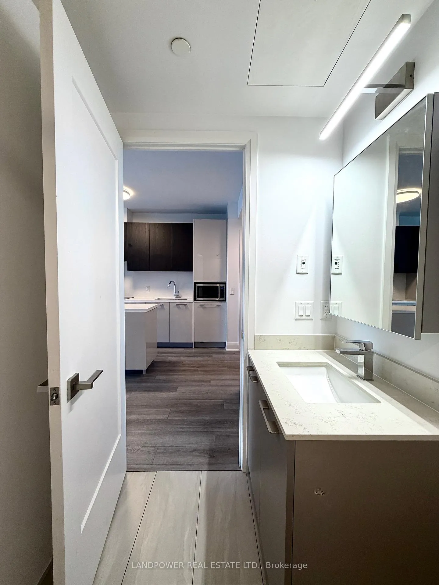 Photo 10 of Unit 4309, 8 Water Walk Drive, Markham, Unionville — HOMEH