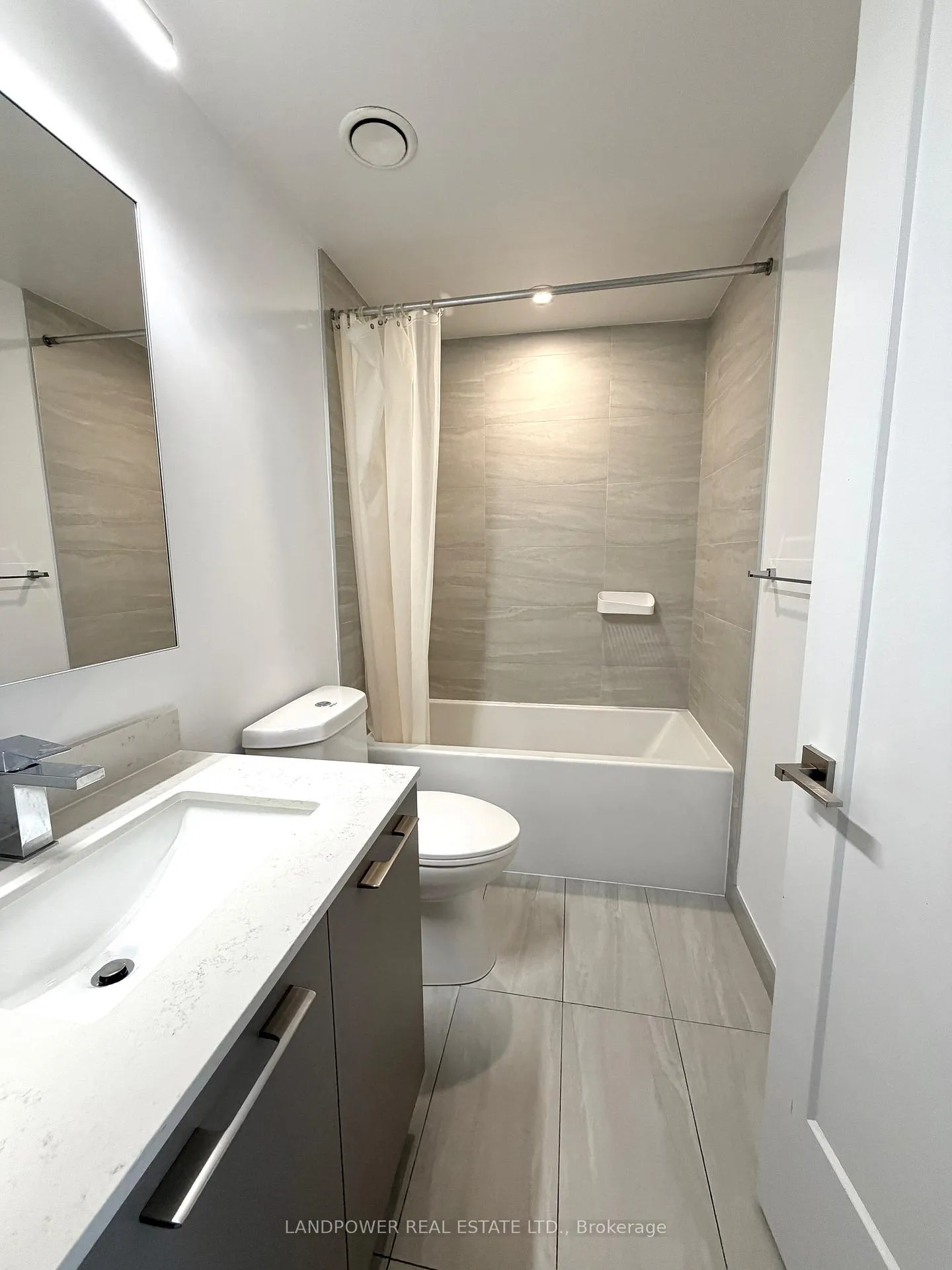 Photo 11 of Unit 4309, 8 Water Walk Drive, Markham, Unionville — HOMEH
