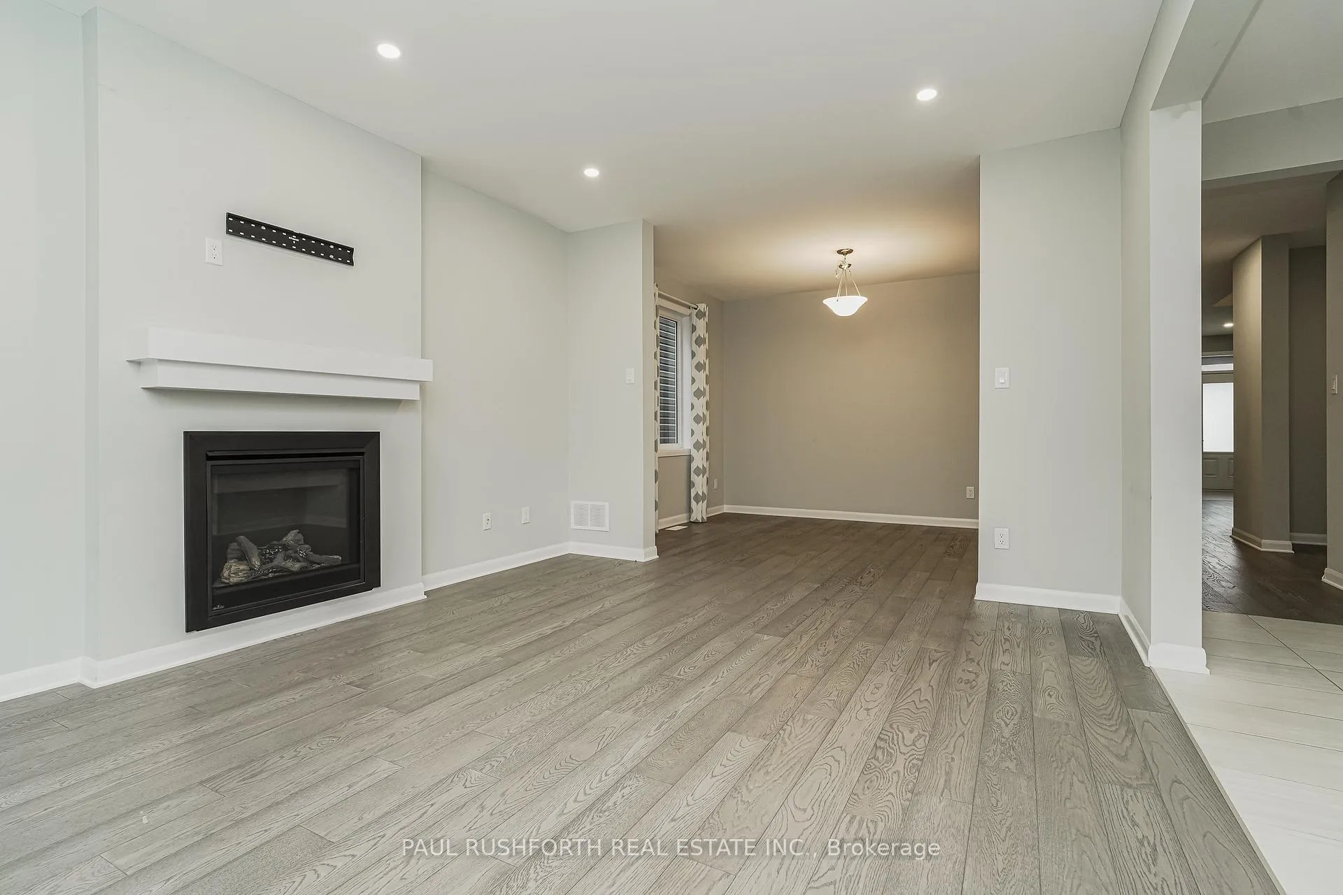 Photo 8 of 15 Sweet Pea Way, Ottawa, Kanata - Kanata Lakes/Heritage Hills — HOMEH
