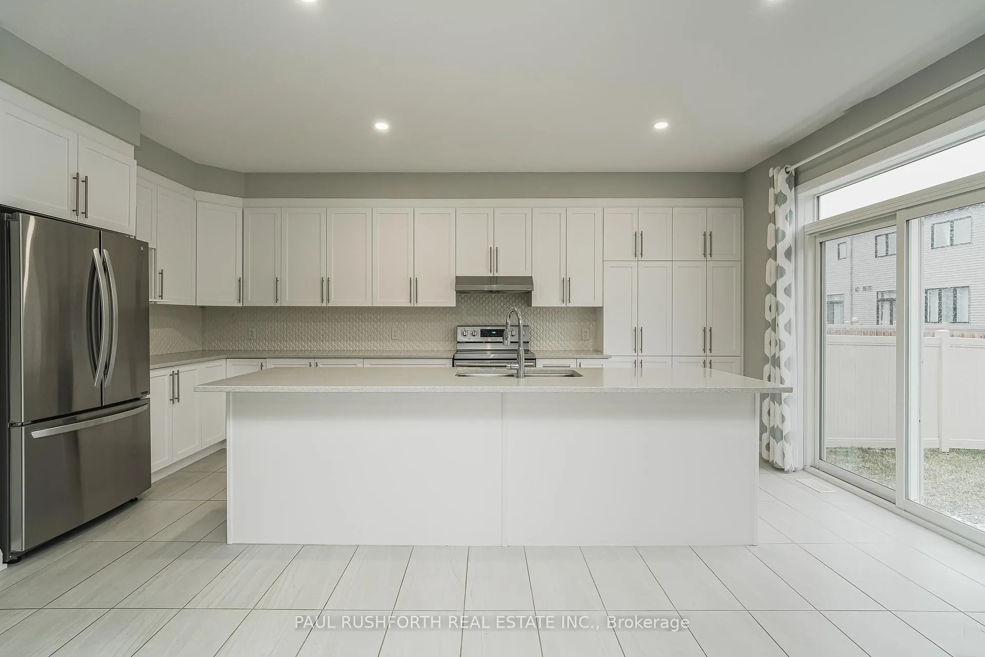 Photo 12 of 15 Sweet Pea Way, Ottawa, Kanata - Kanata Lakes/Heritage Hills — HOMEH