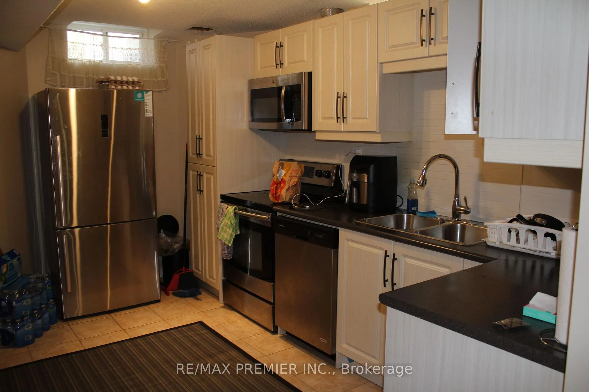 Photo 3 of Unit Basement, 262 Isaac Murray Avenue, Vaughan, Maple — HOMEH