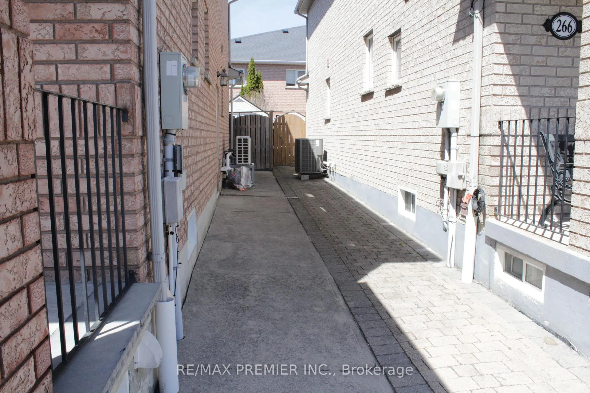 Photo 10 of Unit Basement, 262 Isaac Murray Avenue, Vaughan, Maple — HOMEH