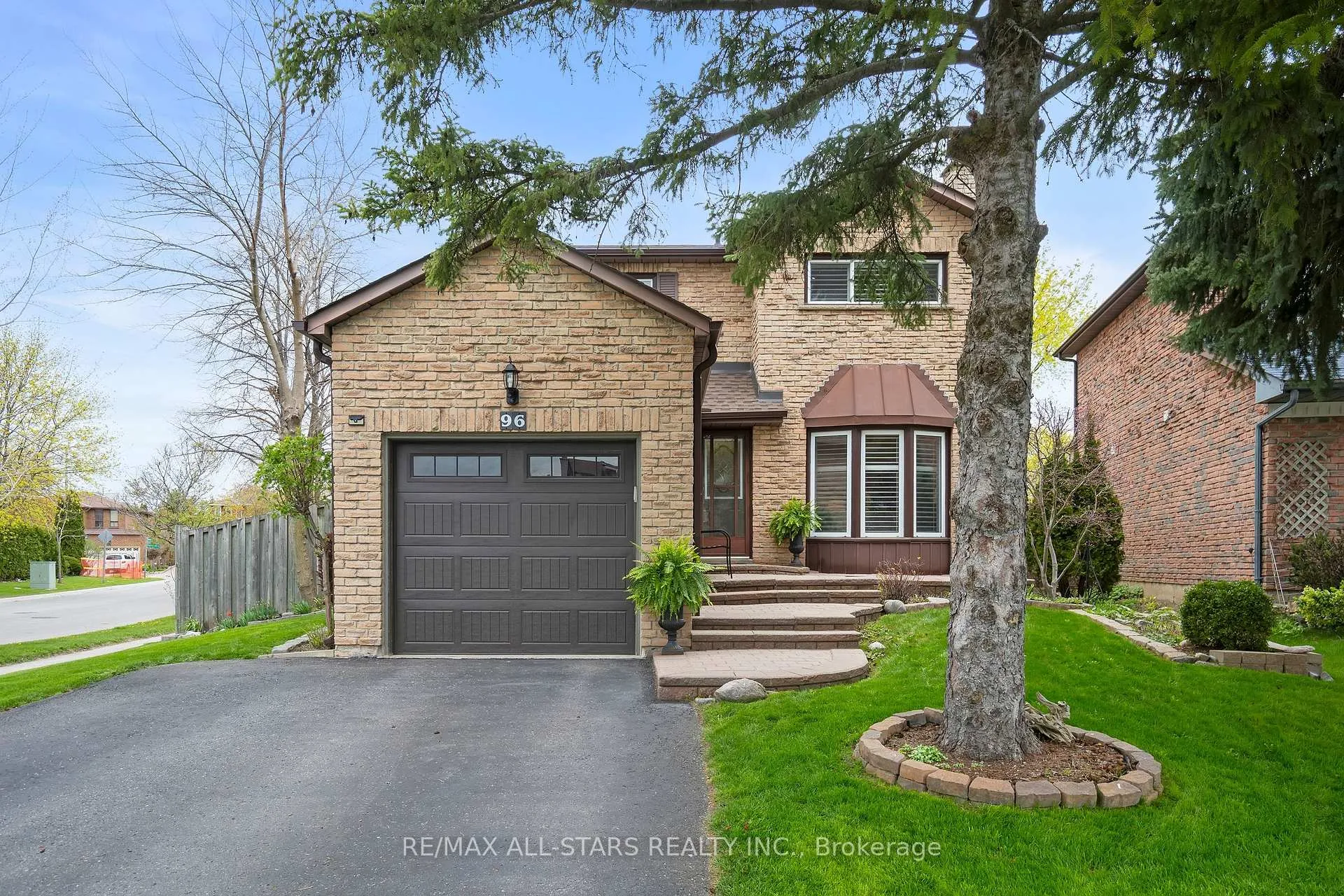 Photo 1 of 96 Tunney Crescent, Markham, Raymerville — HOMEH
