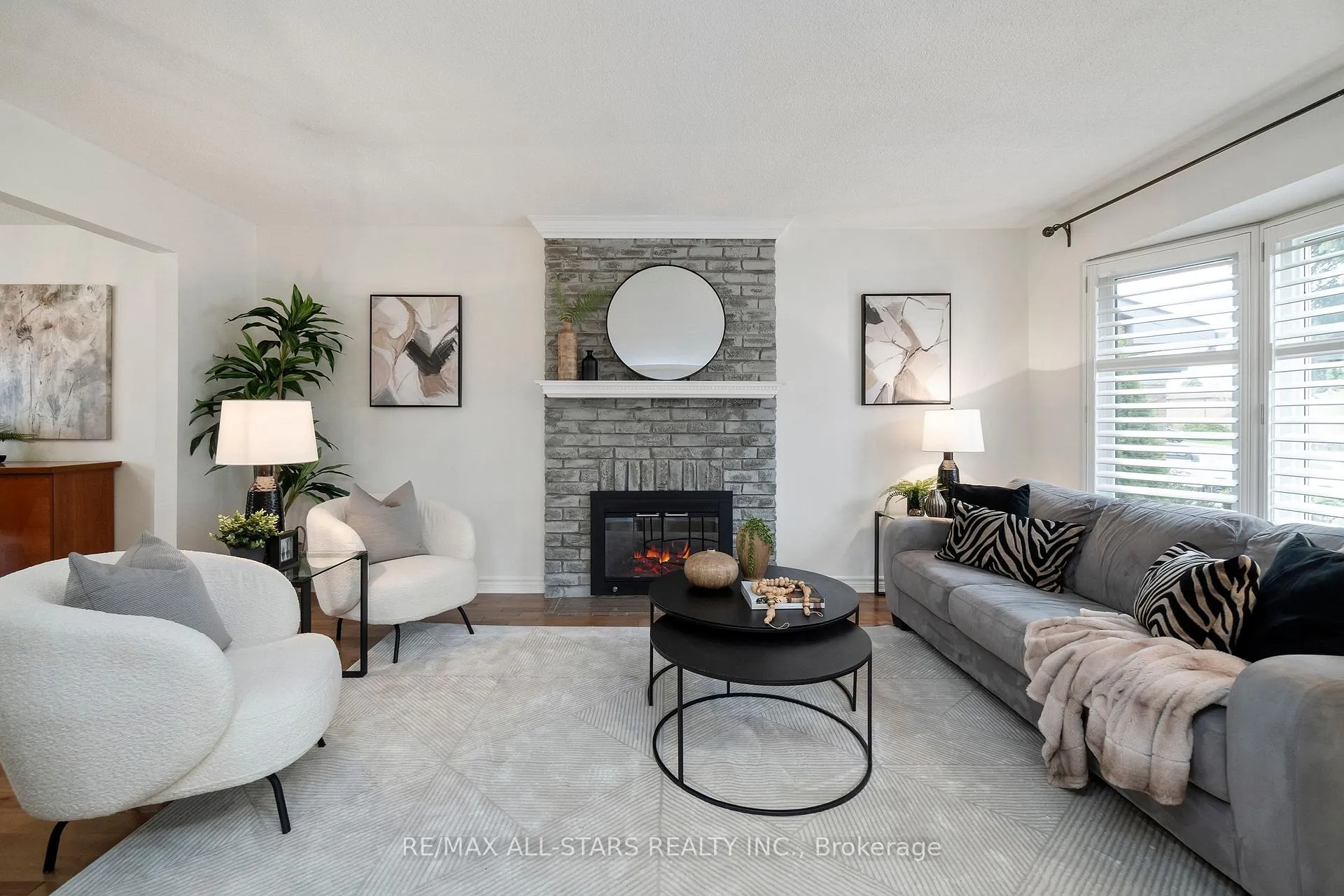 Photo 2 of 96 Tunney Crescent, Markham, Raymerville — HOMEH