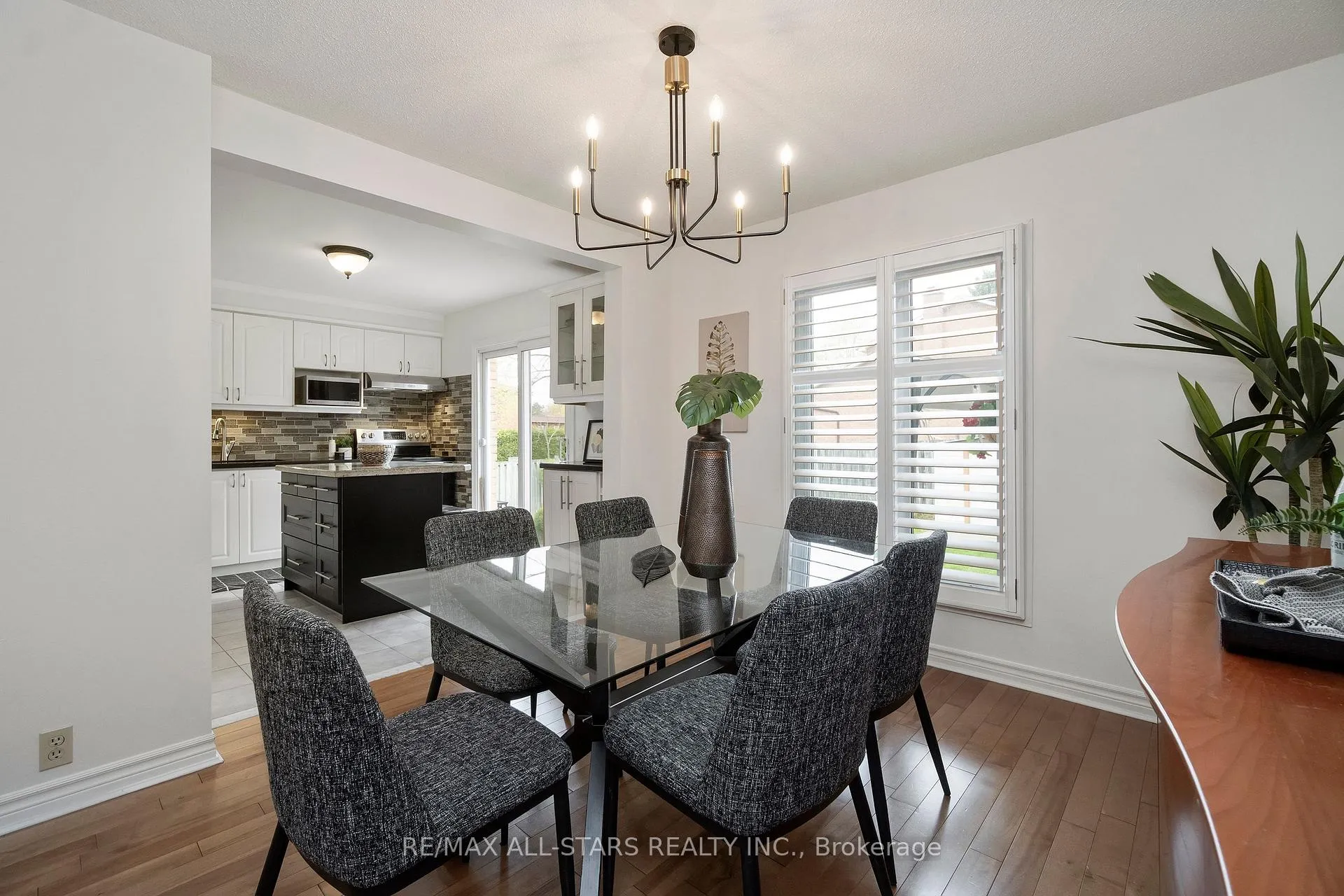 Photo 6 of 96 Tunney Crescent, Markham, Raymerville — HOMEH
