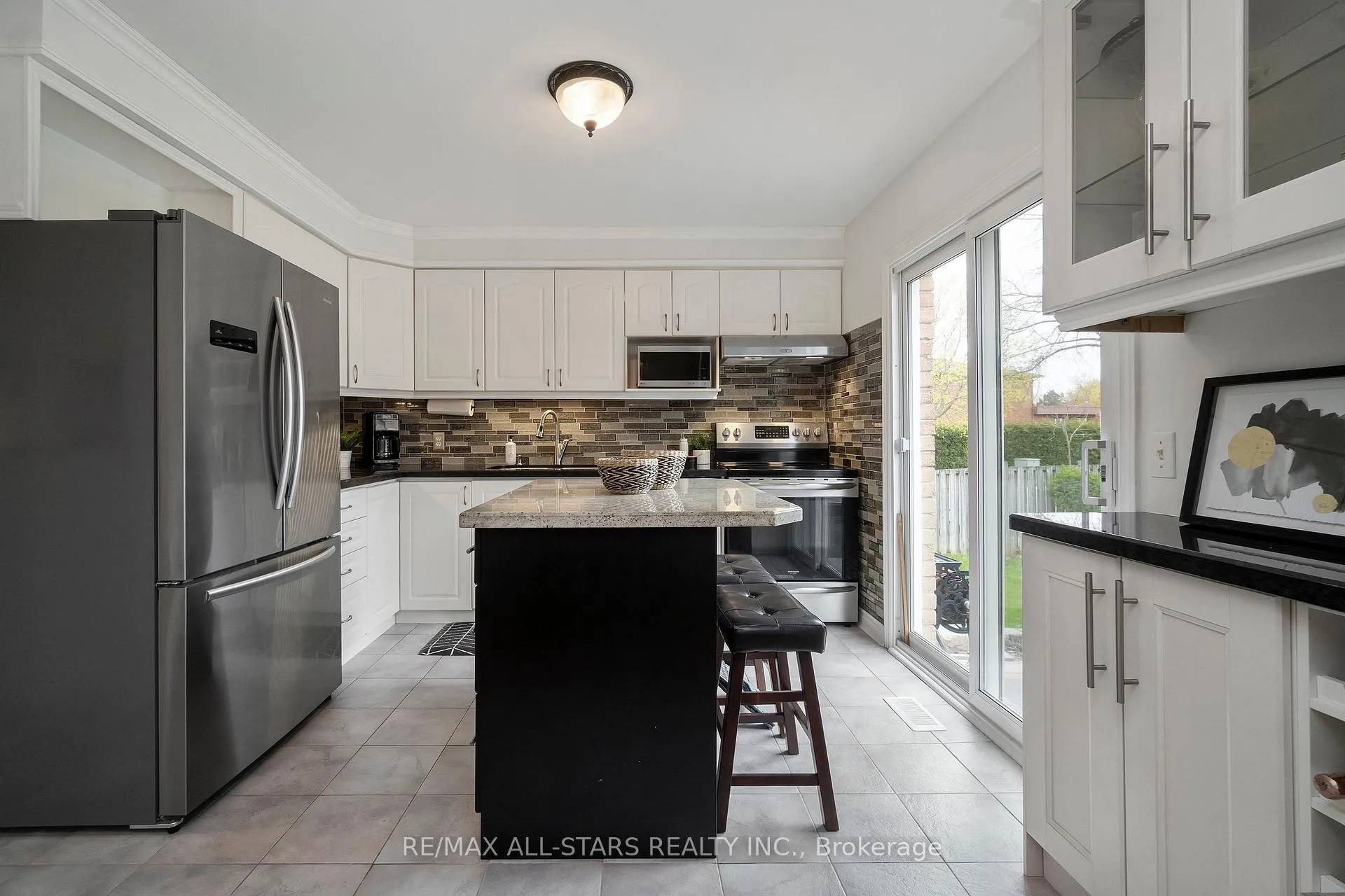Photo 9 of 96 Tunney Crescent, Markham, Raymerville — HOMEH