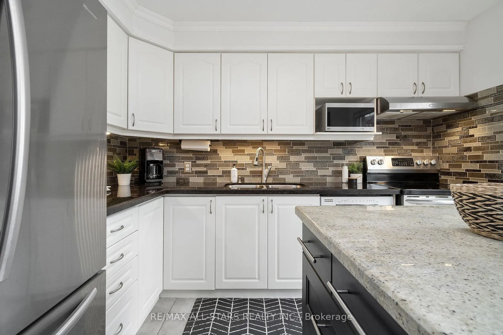 Photo 12 of 96 Tunney Crescent, Markham, Raymerville — HOMEH