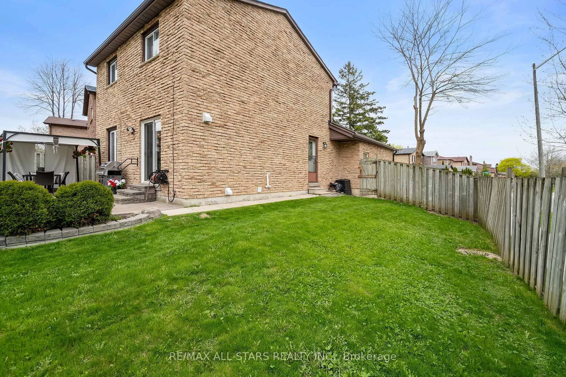 Photo 43 of 96 Tunney Crescent, Markham, Raymerville — HOMEH