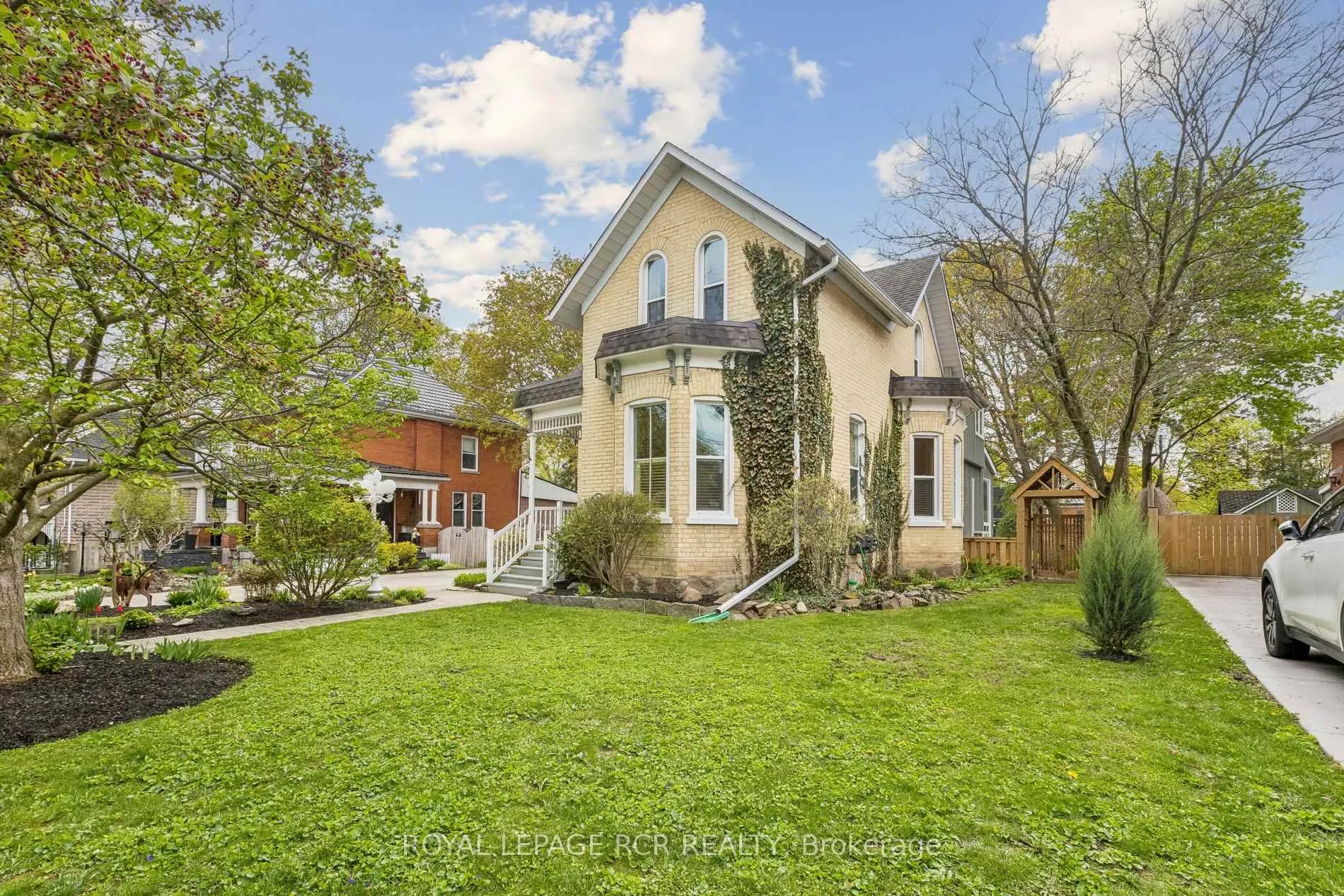 Photo 3 of 838 Queenston Road, Cambridge — HOMEH