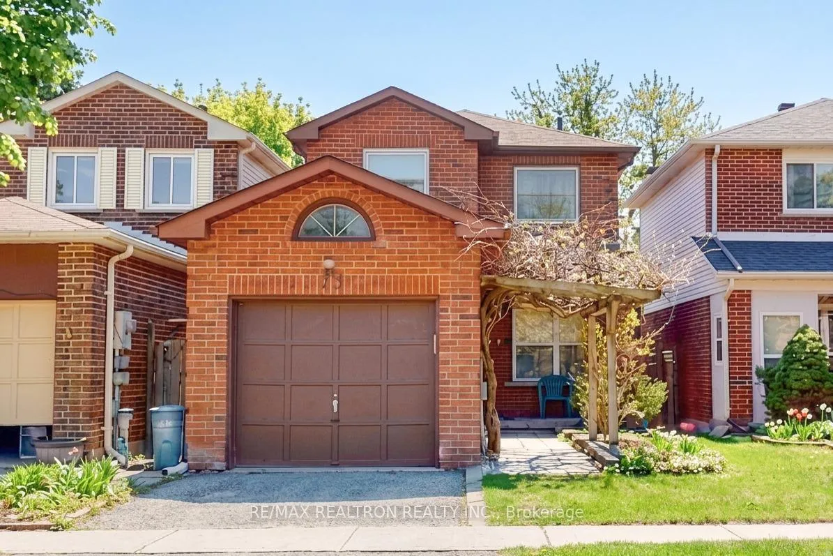 Photo 3 of 73 Swinton Crescent, Vaughan, Lakeview Estates — HOMEH
