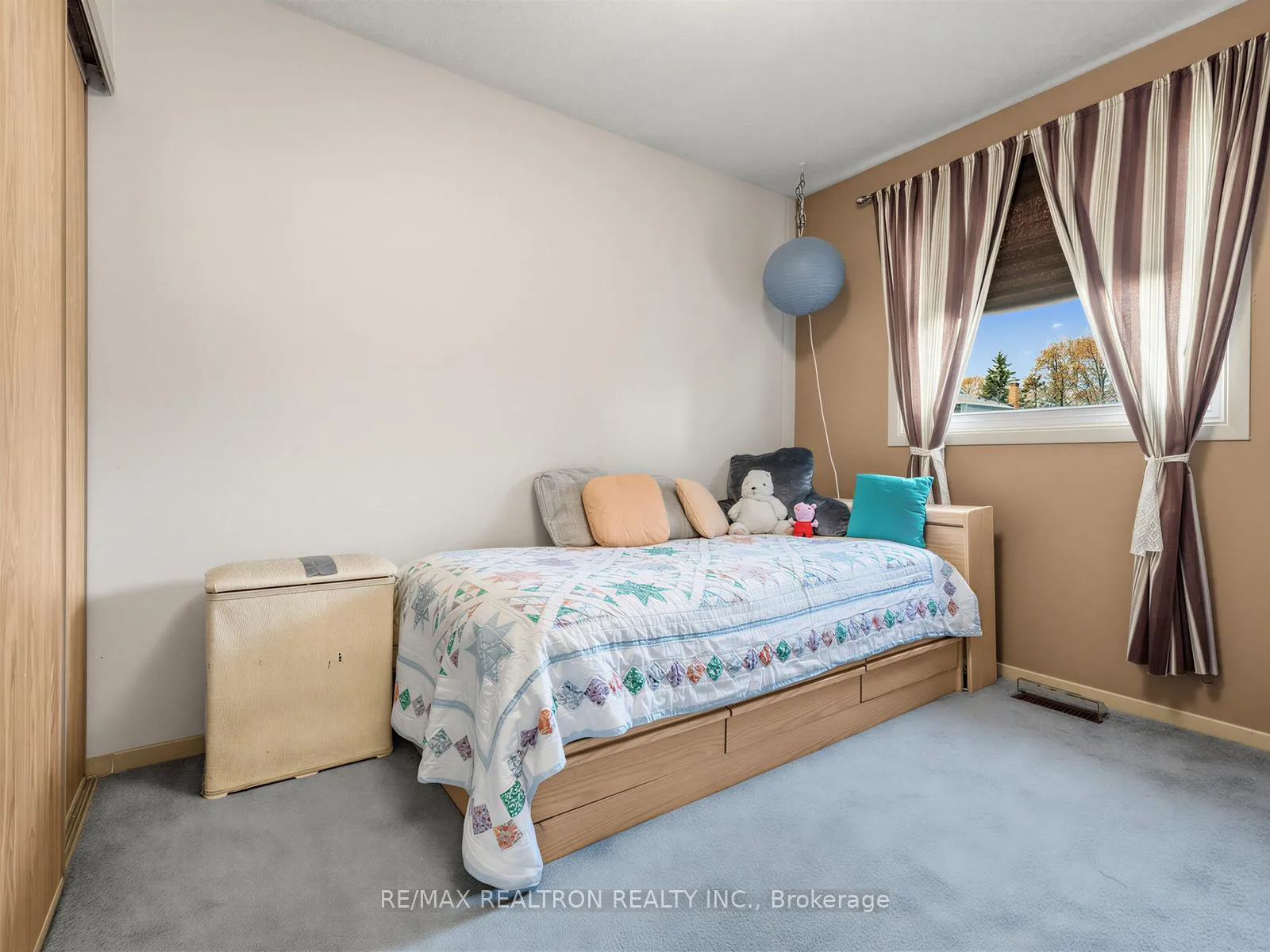 Photo 21 of 73 Swinton Crescent, Vaughan, Lakeview Estates — HOMEH