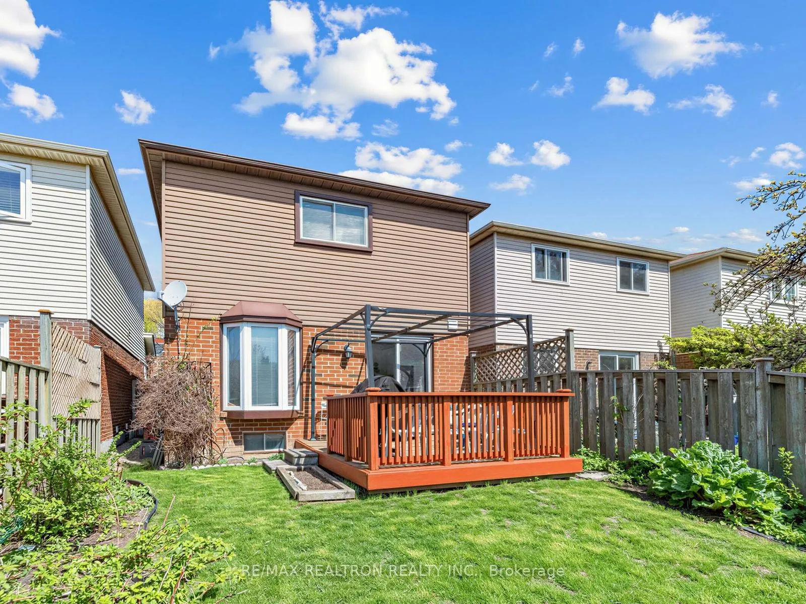Photo 27 of 73 Swinton Crescent, Vaughan, Lakeview Estates — HOMEH