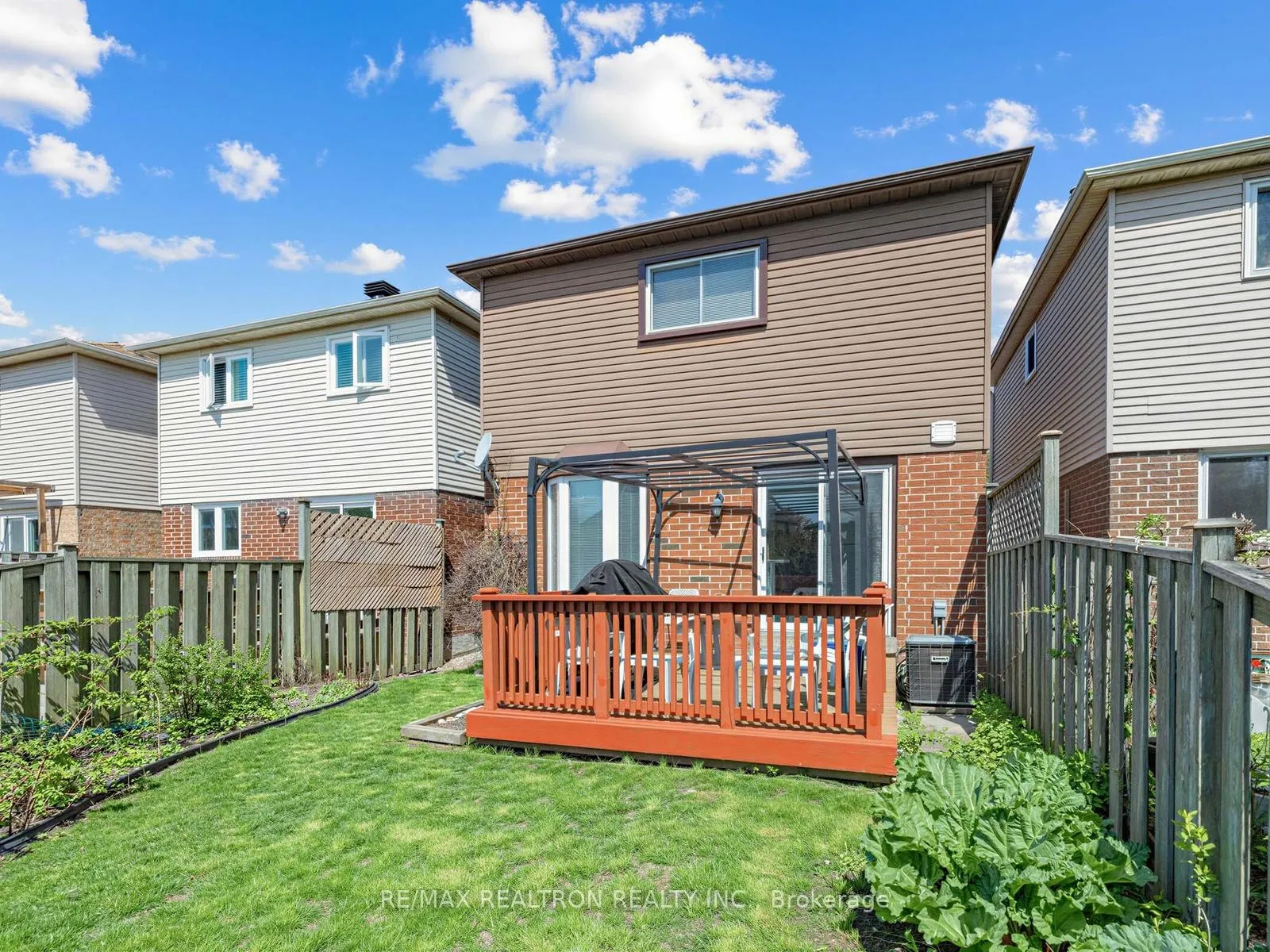 Photo 29 of 73 Swinton Crescent, Vaughan, Lakeview Estates — HOMEH