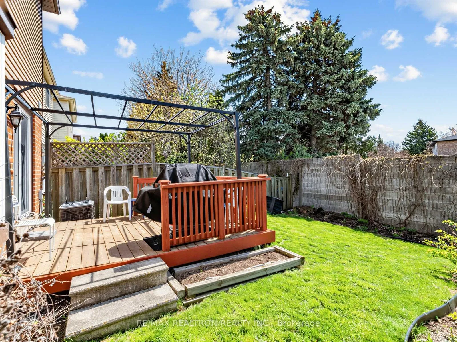 Photo 30 of 73 Swinton Crescent, Vaughan, Lakeview Estates — HOMEH