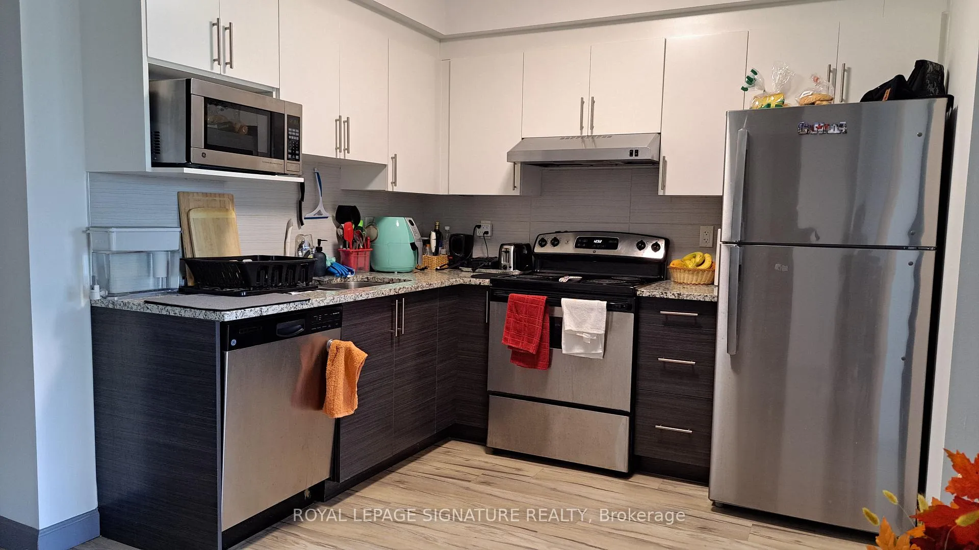 Photo 2 of Unit 282, 258B Sunview Street, Waterloo, Beechwood/University — HOMEH