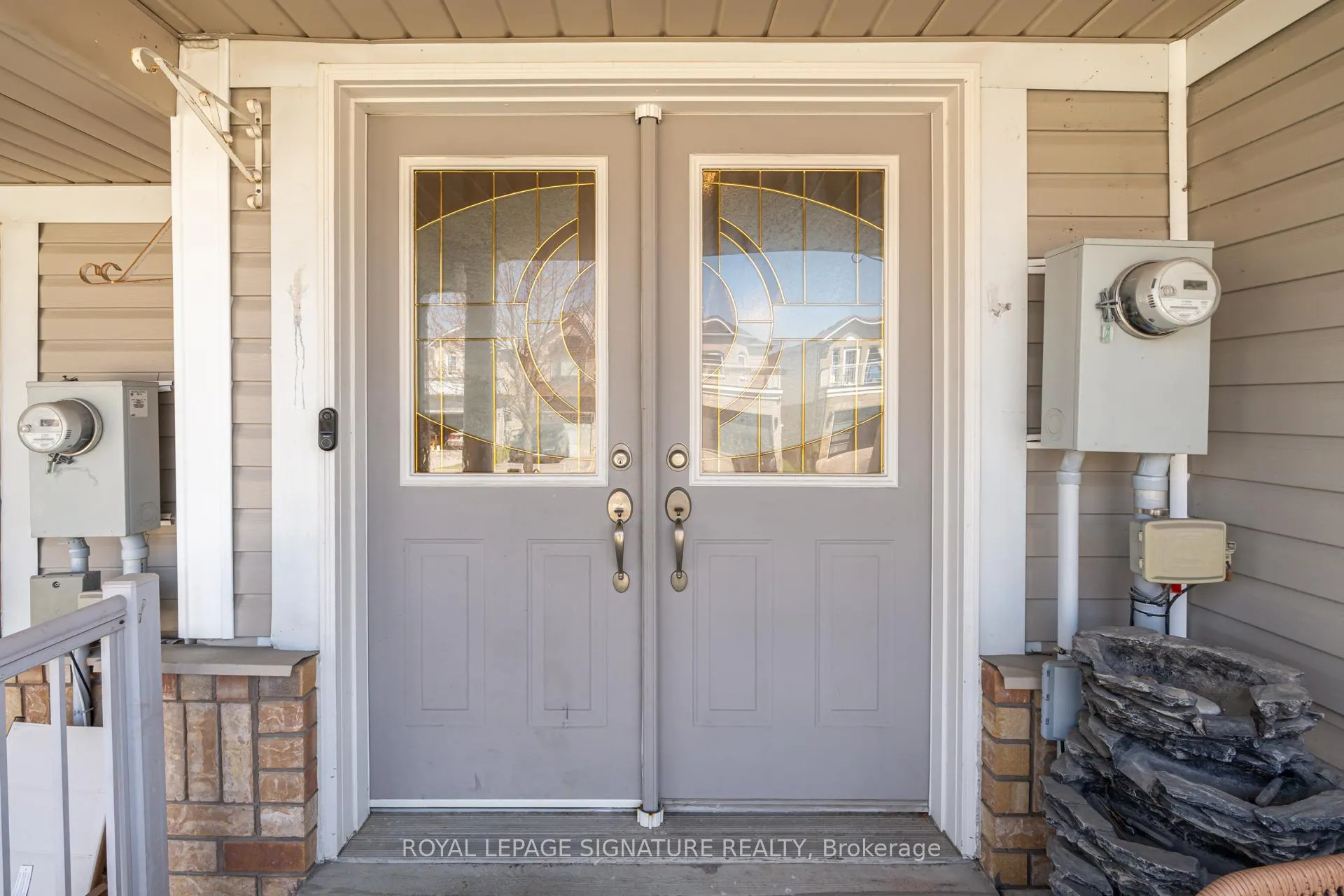Photo 2 of 25 Beadle Drive, Ajax, South East — HOMEH