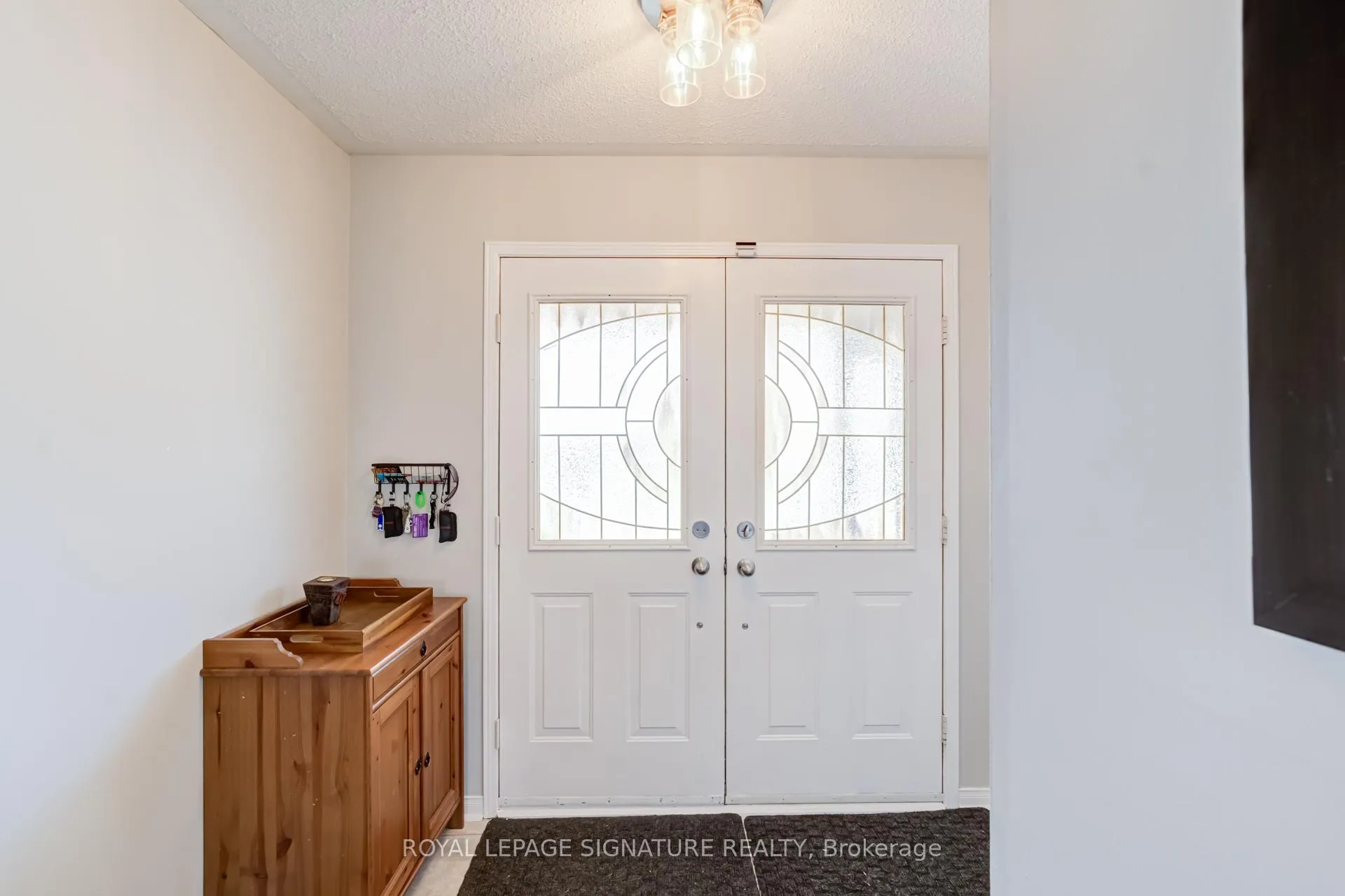 Photo 3 of 25 Beadle Drive, Ajax, South East — HOMEH