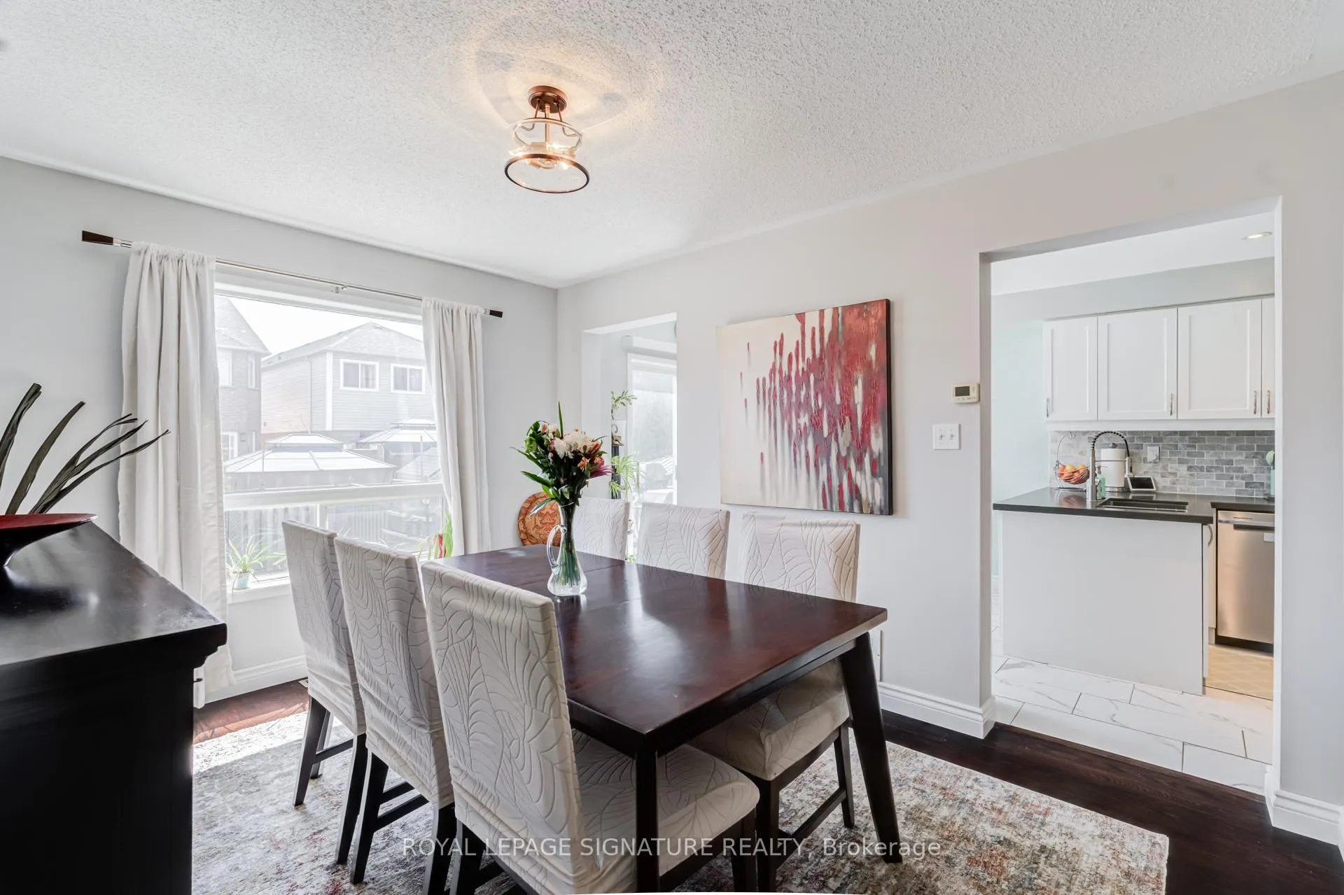 Photo 12 of 25 Beadle Drive, Ajax, South East — HOMEH