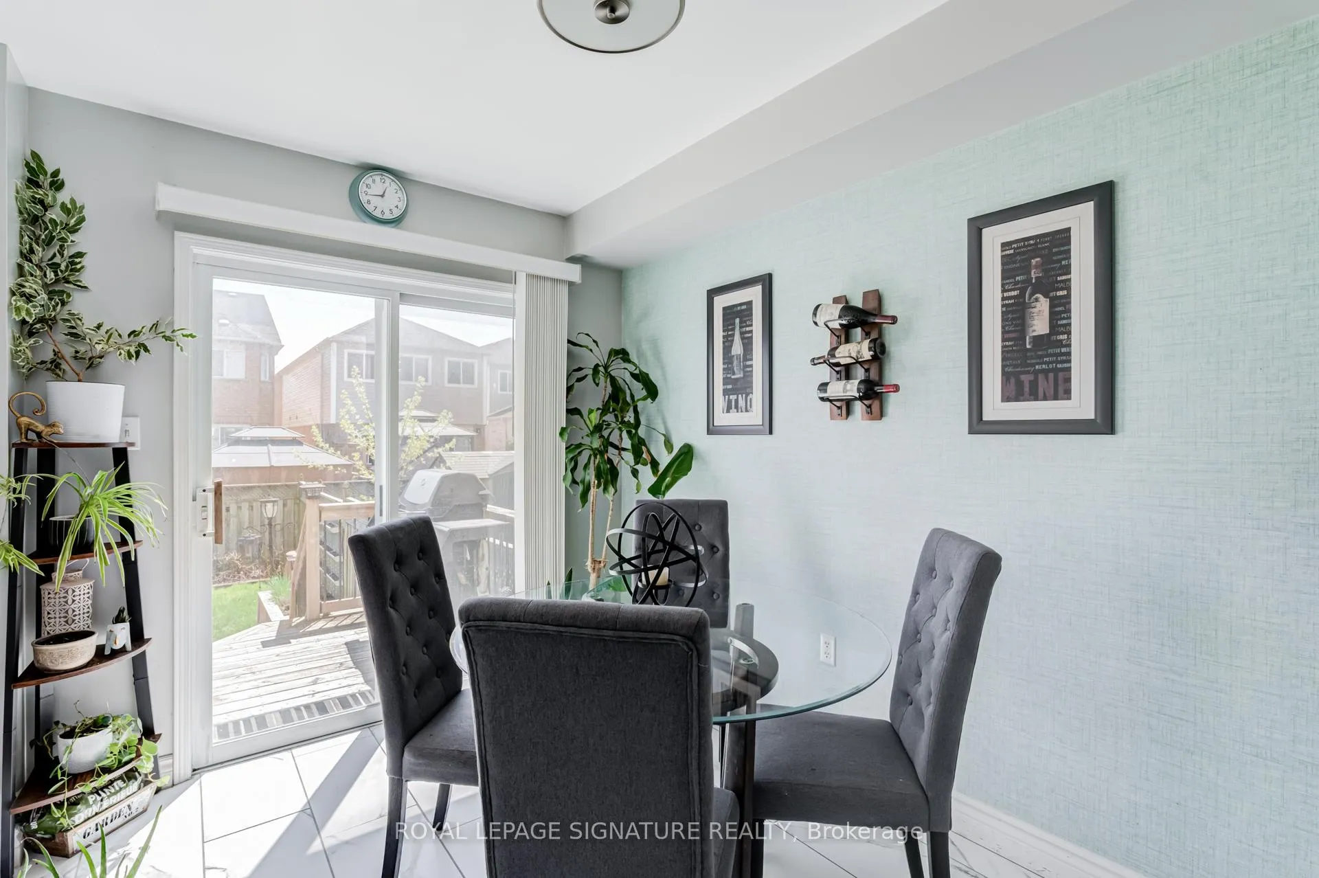 Photo 19 of 25 Beadle Drive, Ajax, South East — HOMEH