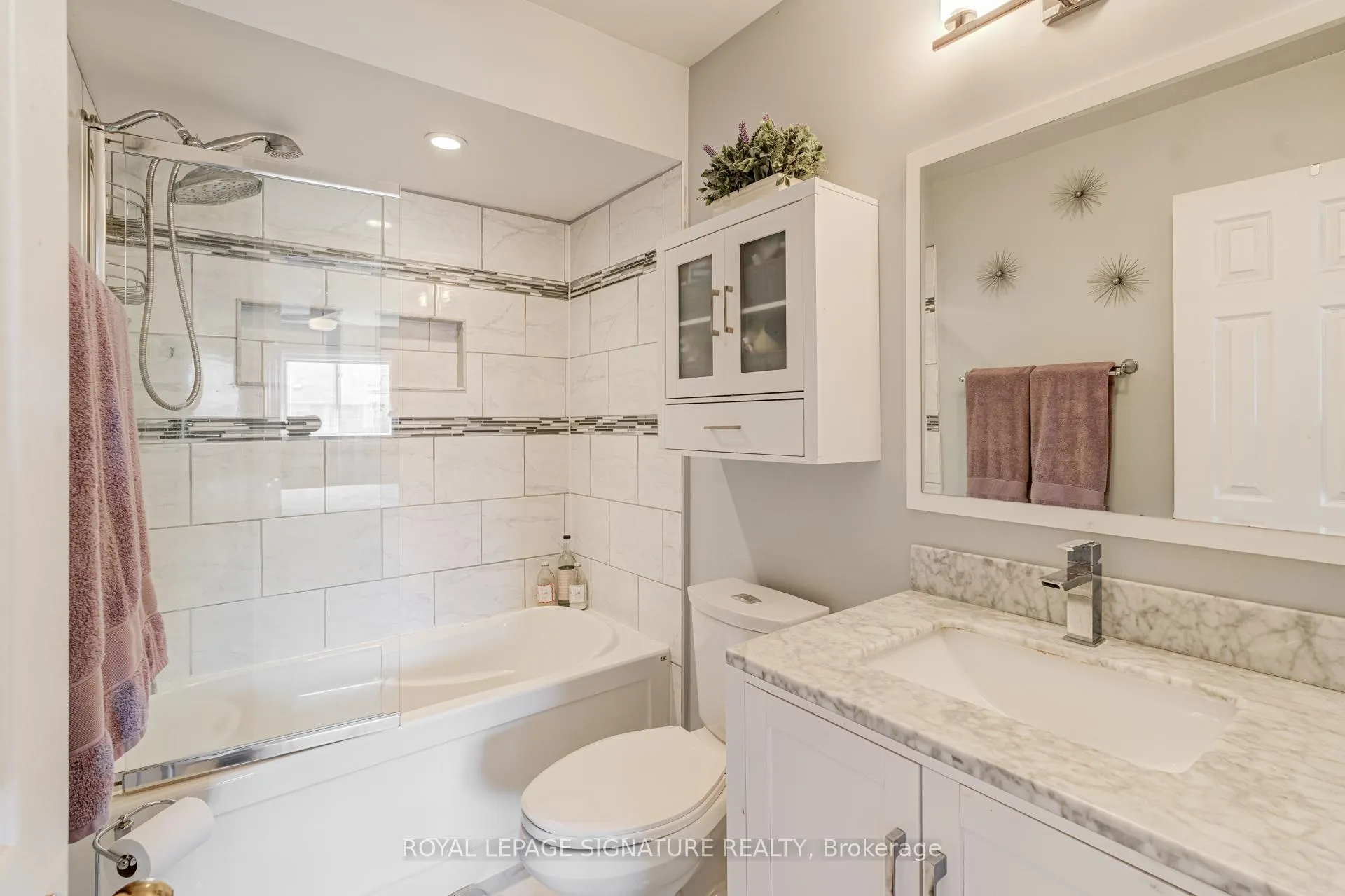 Photo 25 of 25 Beadle Drive, Ajax, South East — HOMEH