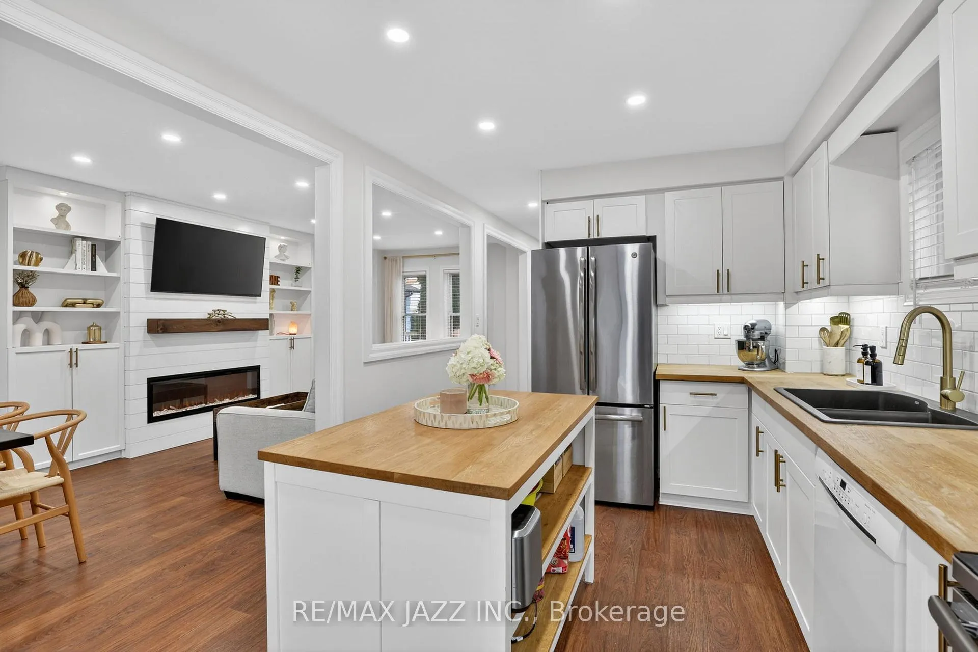 Photo 10 of 67 McKnight Crescent, New Tecumseth, Tottenham — HOMEH