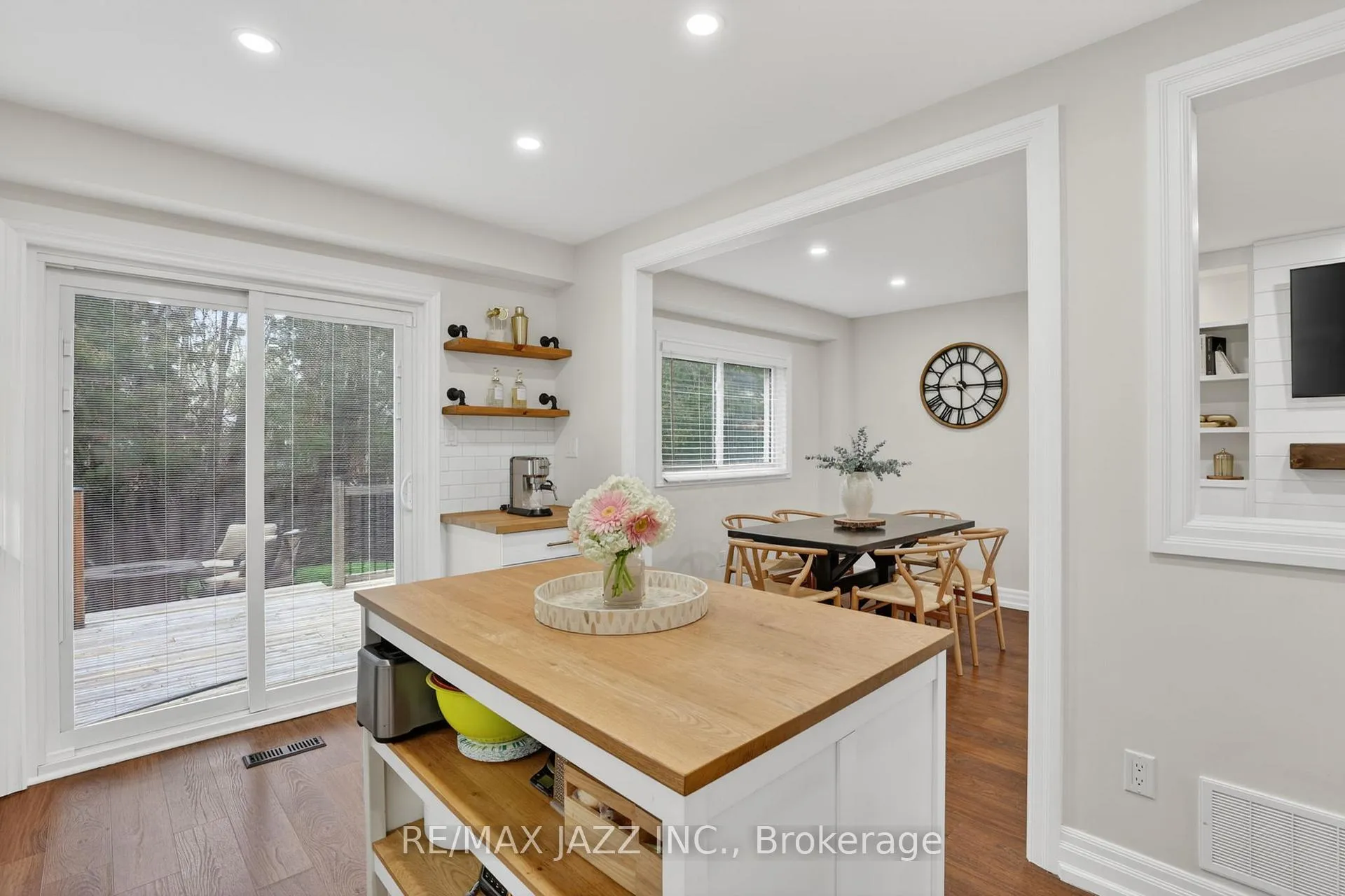Photo 11 of 67 McKnight Crescent, New Tecumseth, Tottenham — HOMEH