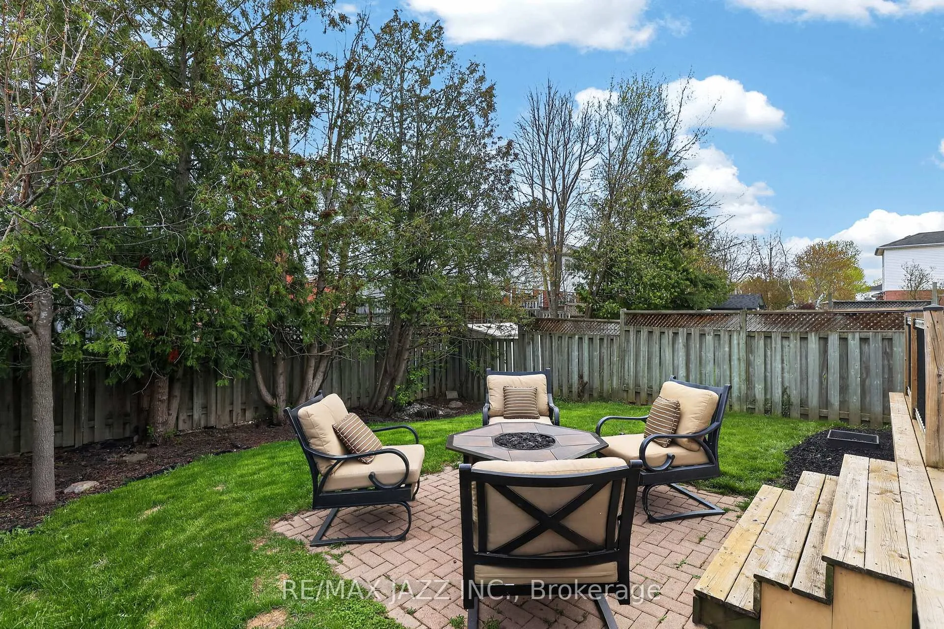 Photo 29 of 67 McKnight Crescent, New Tecumseth, Tottenham — HOMEH