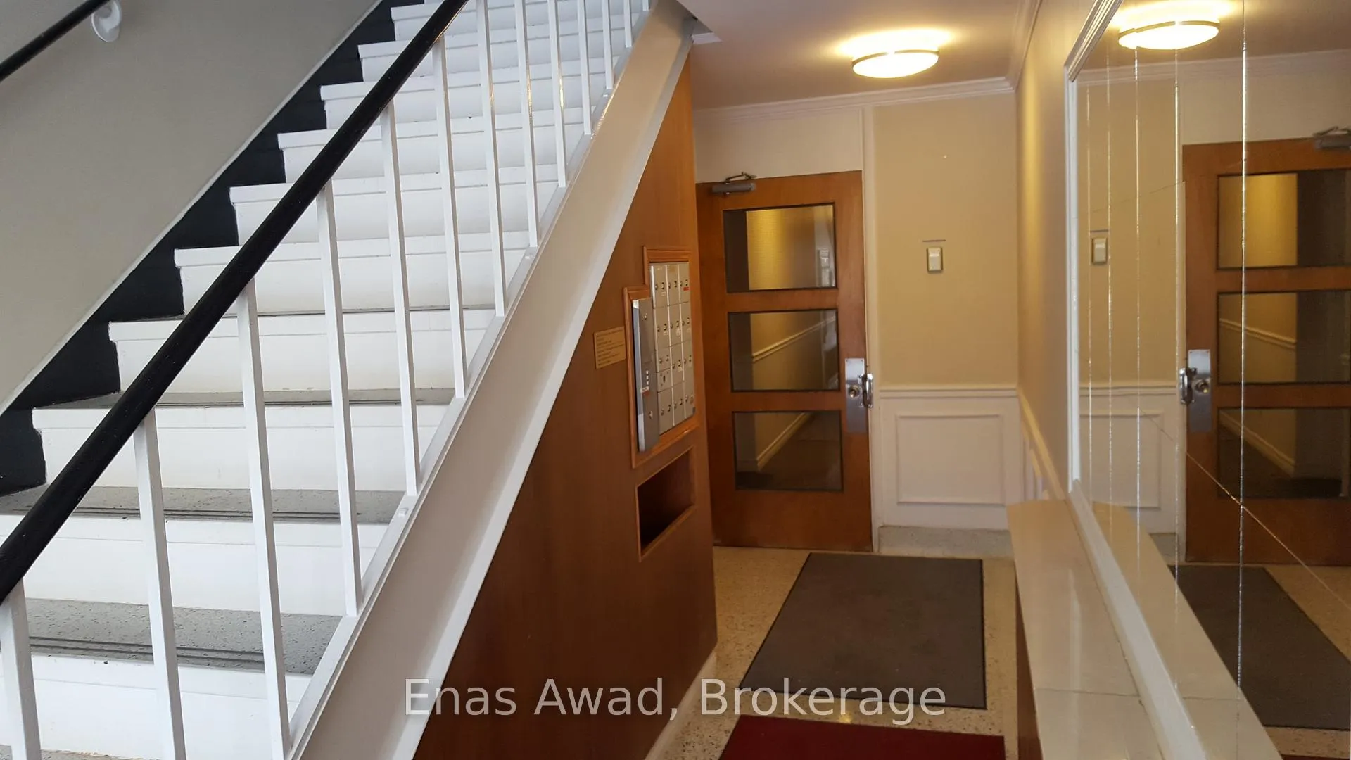 Photo 2 of Unit 3, 111 Crichton Street, Ottawa, New Edinburgh — HOMEH