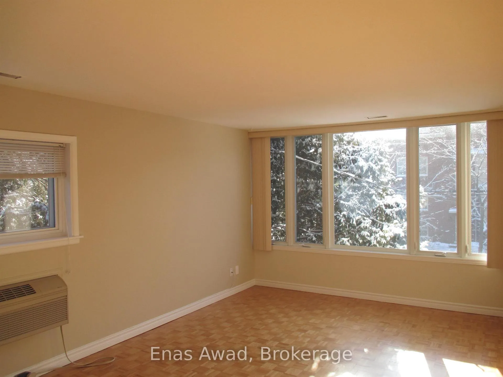 Photo 4 of Unit 3, 111 Crichton Street, Ottawa, New Edinburgh — HOMEH