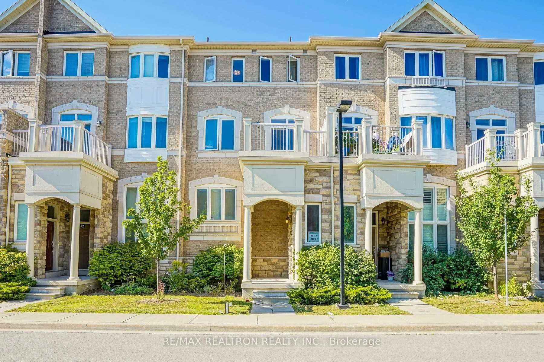 Photo 1 of Unit 48, 40 Comely Way, Markham, Milliken Mills East — HOMEH