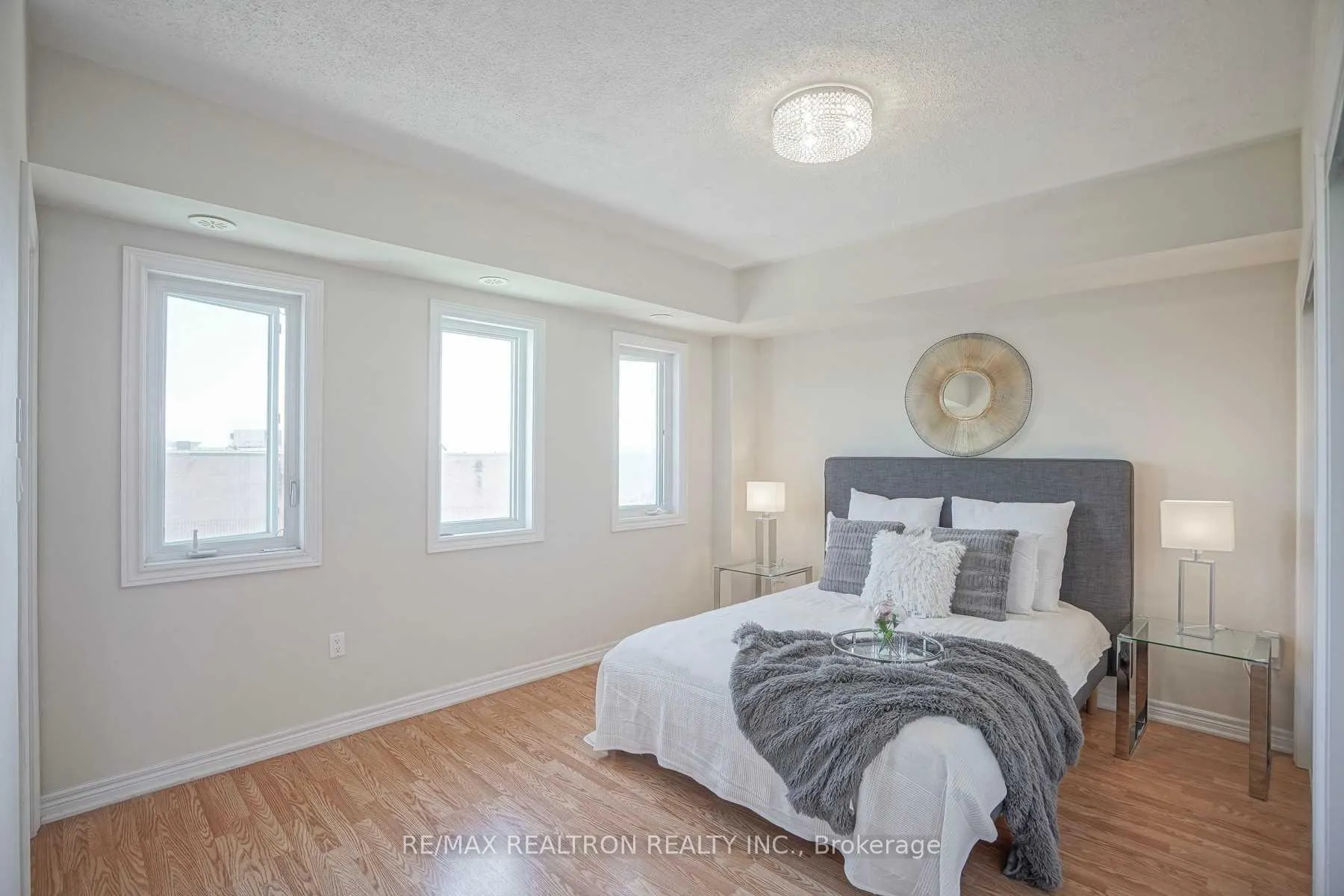 Photo 6 of Unit 48, 40 Comely Way, Markham, Milliken Mills East — HOMEH