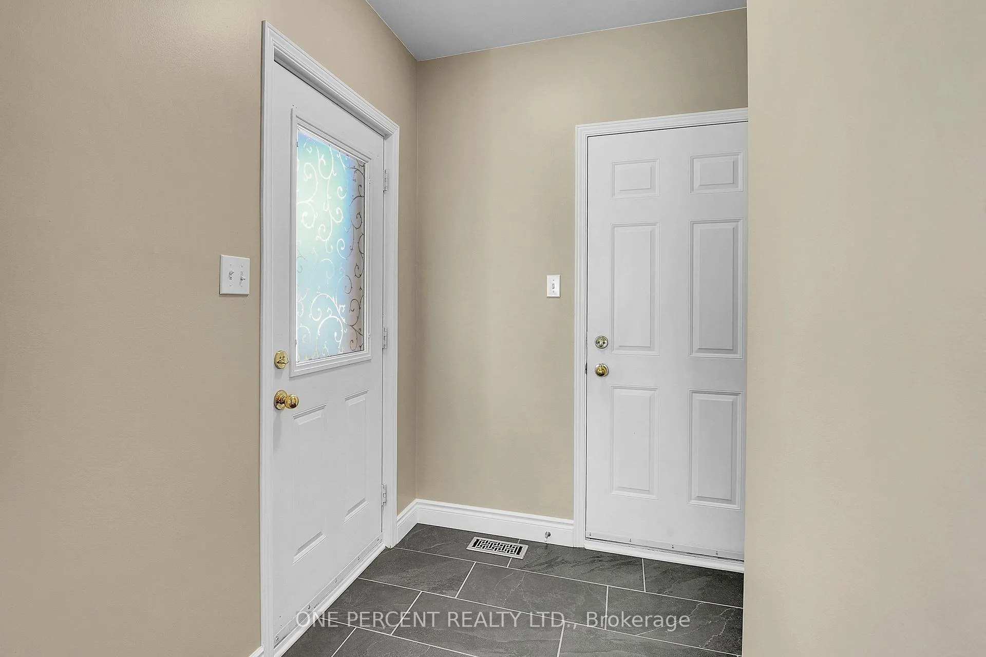 Photo 4 of 234 Beatrice Drive, Ottawa, Barrhaven - Longfields — HOMEH