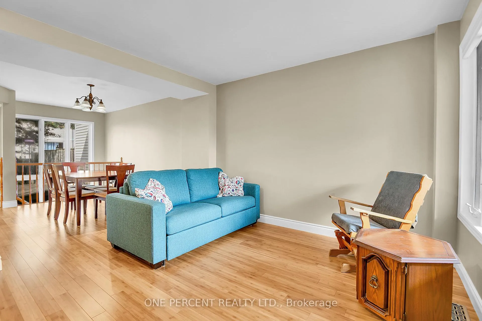 Photo 8 of 234 Beatrice Drive, Ottawa, Barrhaven - Longfields — HOMEH