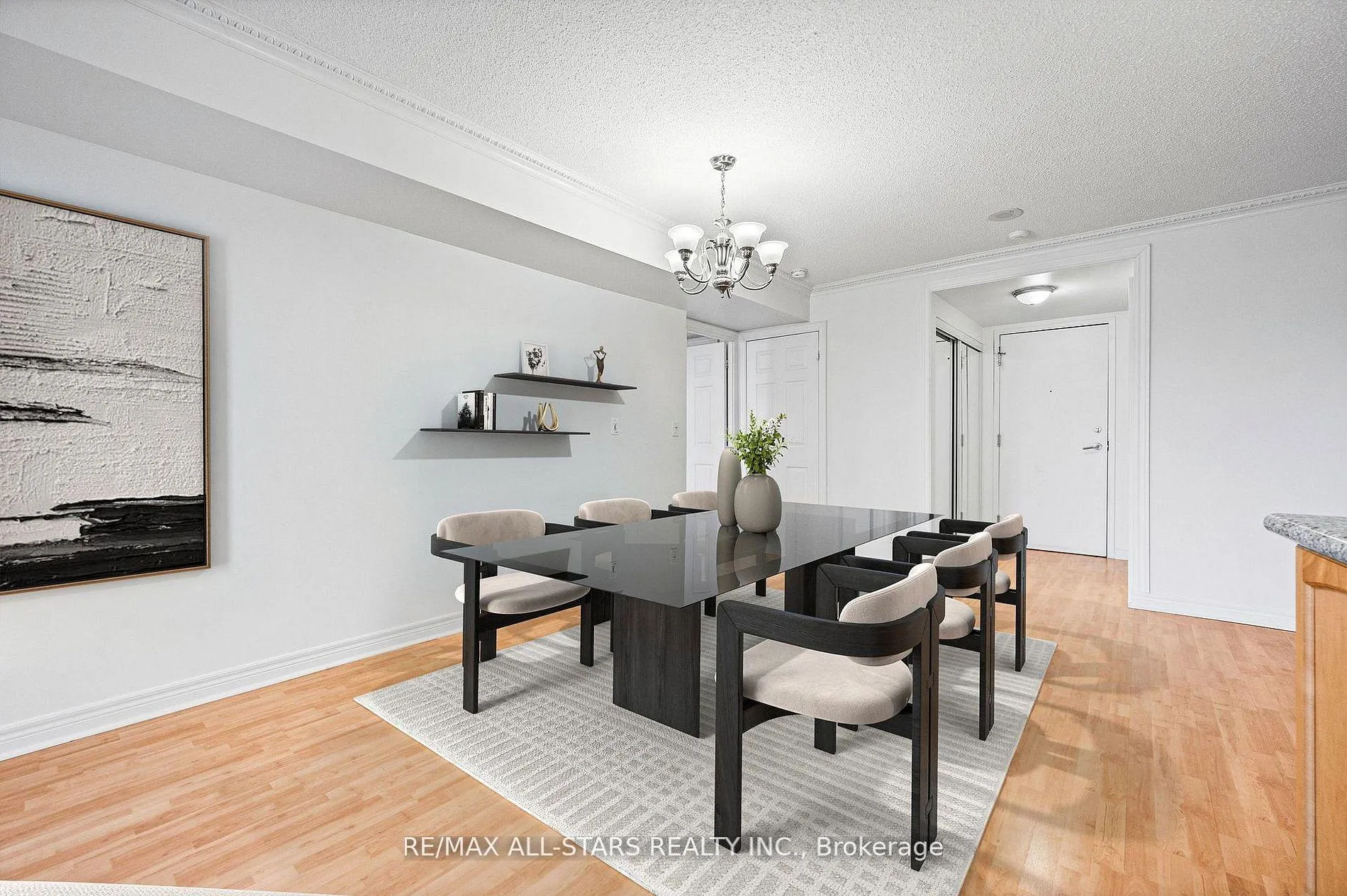 Photo 5 of Unit 536, 33 Cox Boulevard, Markham, Unionville — HOMEH