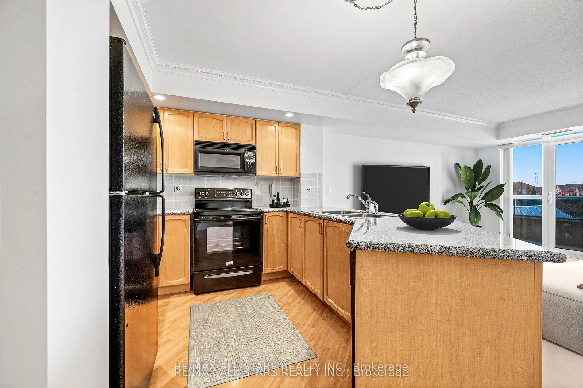 Photo 7 of Unit 536, 33 Cox Boulevard, Markham, Unionville — HOMEH