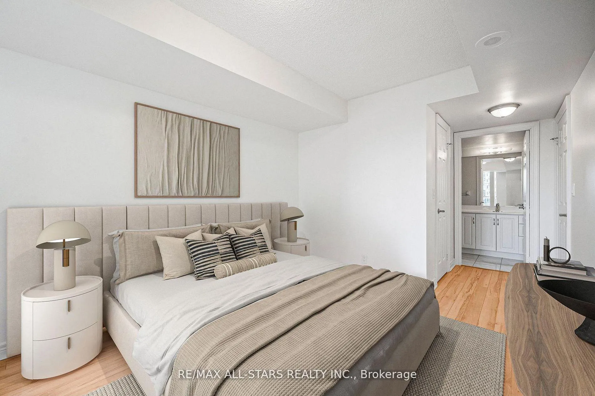 Photo 9 of Unit 536, 33 Cox Boulevard, Markham, Unionville — HOMEH