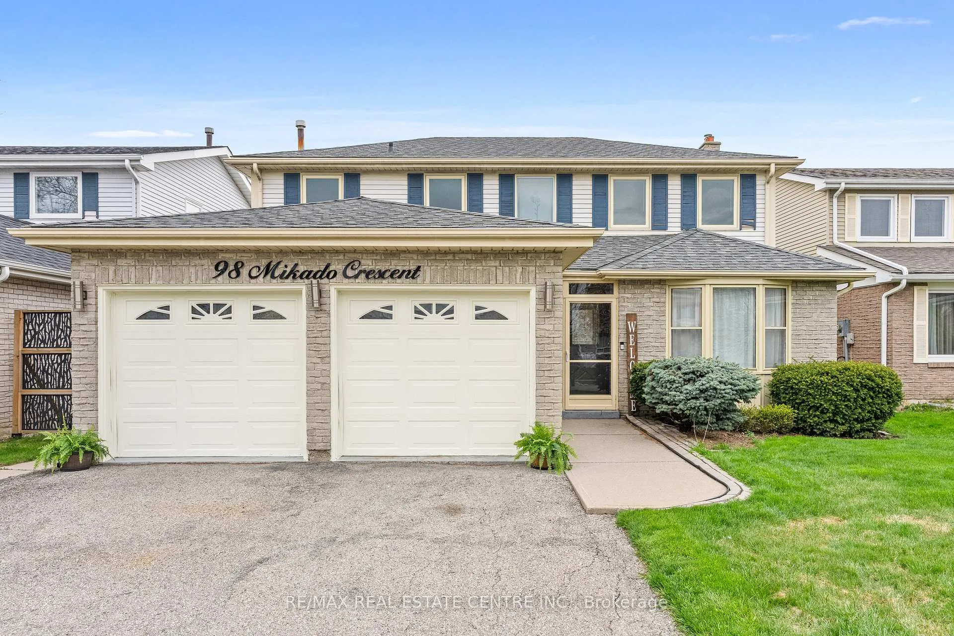 Front of 98 Mikado Crescent
