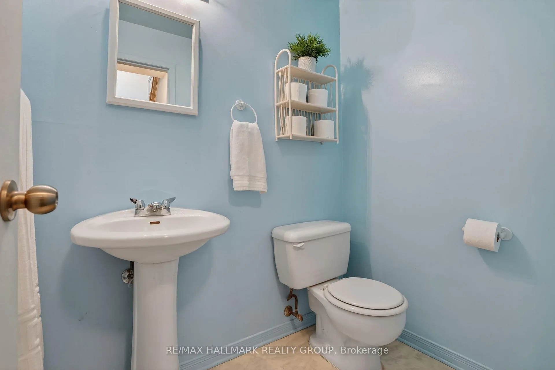 Photo 22 of 7C Banner Road, Ottawa, Sheahan Estates/Trend Village — HOMEH