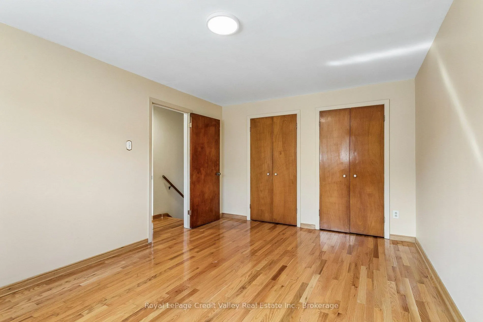 Photo 15 of 27 Grange Drive, Brampton, Northwood Park — HOMEH