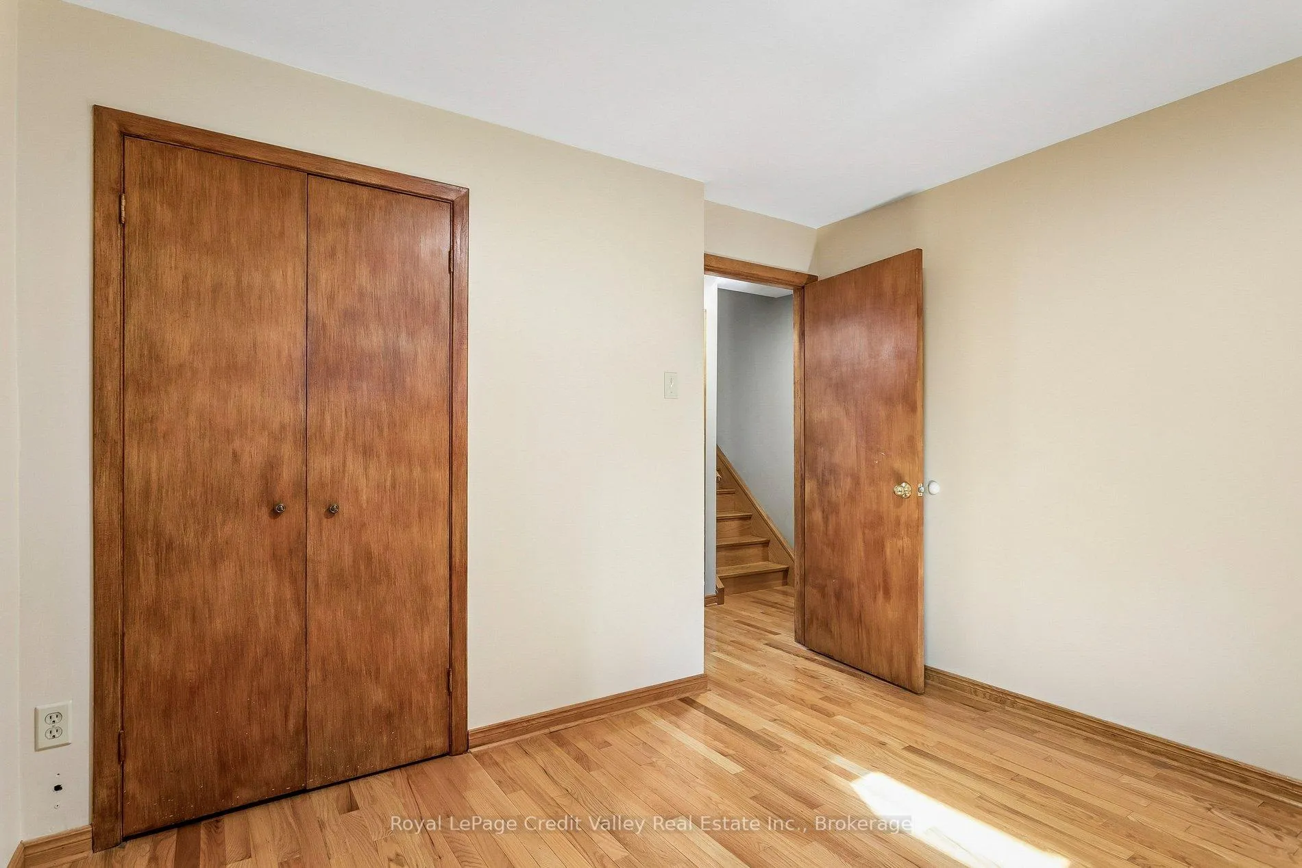 Photo 22 of 27 Grange Drive, Brampton, Northwood Park — HOMEH