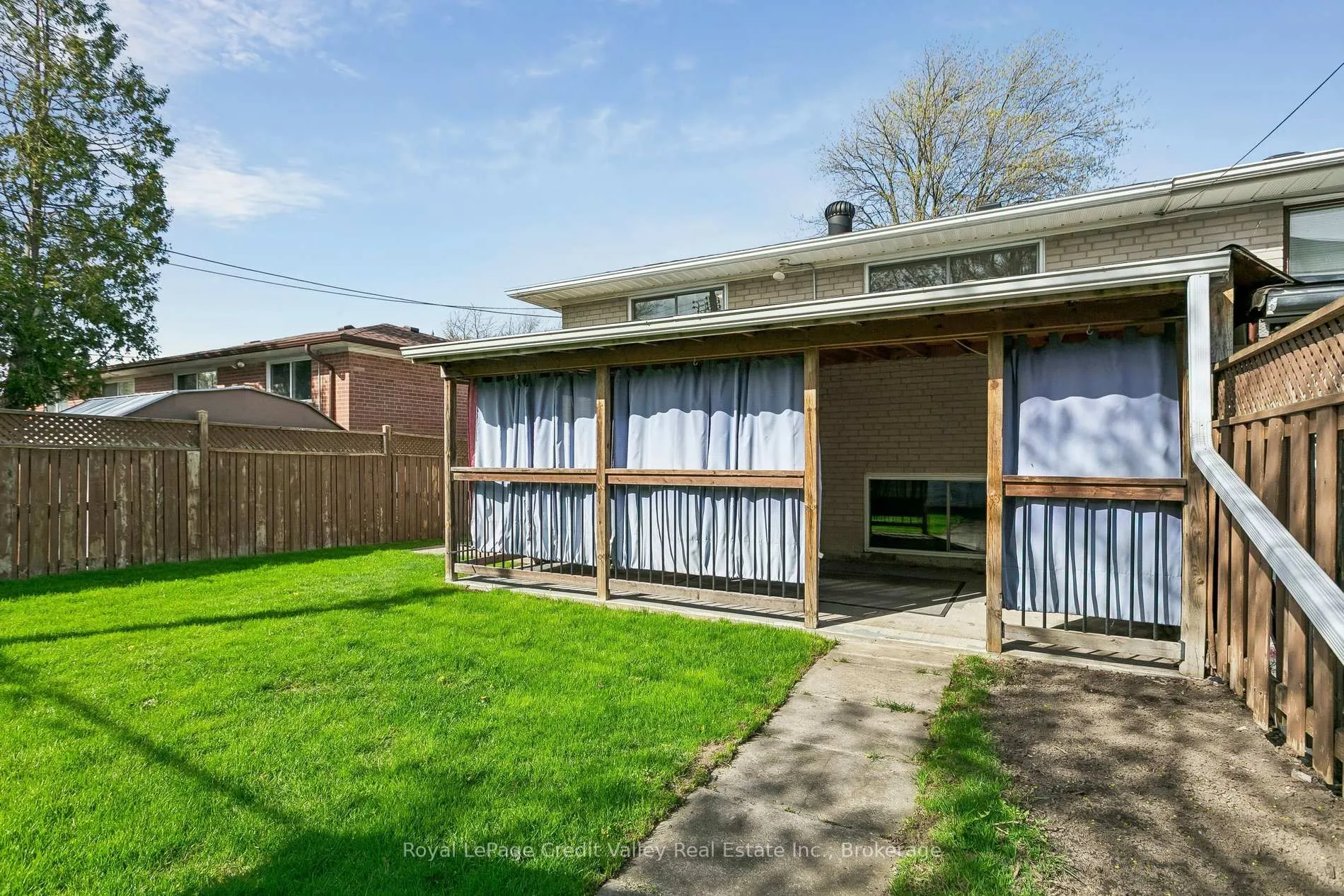 Photo 29 of 27 Grange Drive, Brampton, Northwood Park — HOMEH