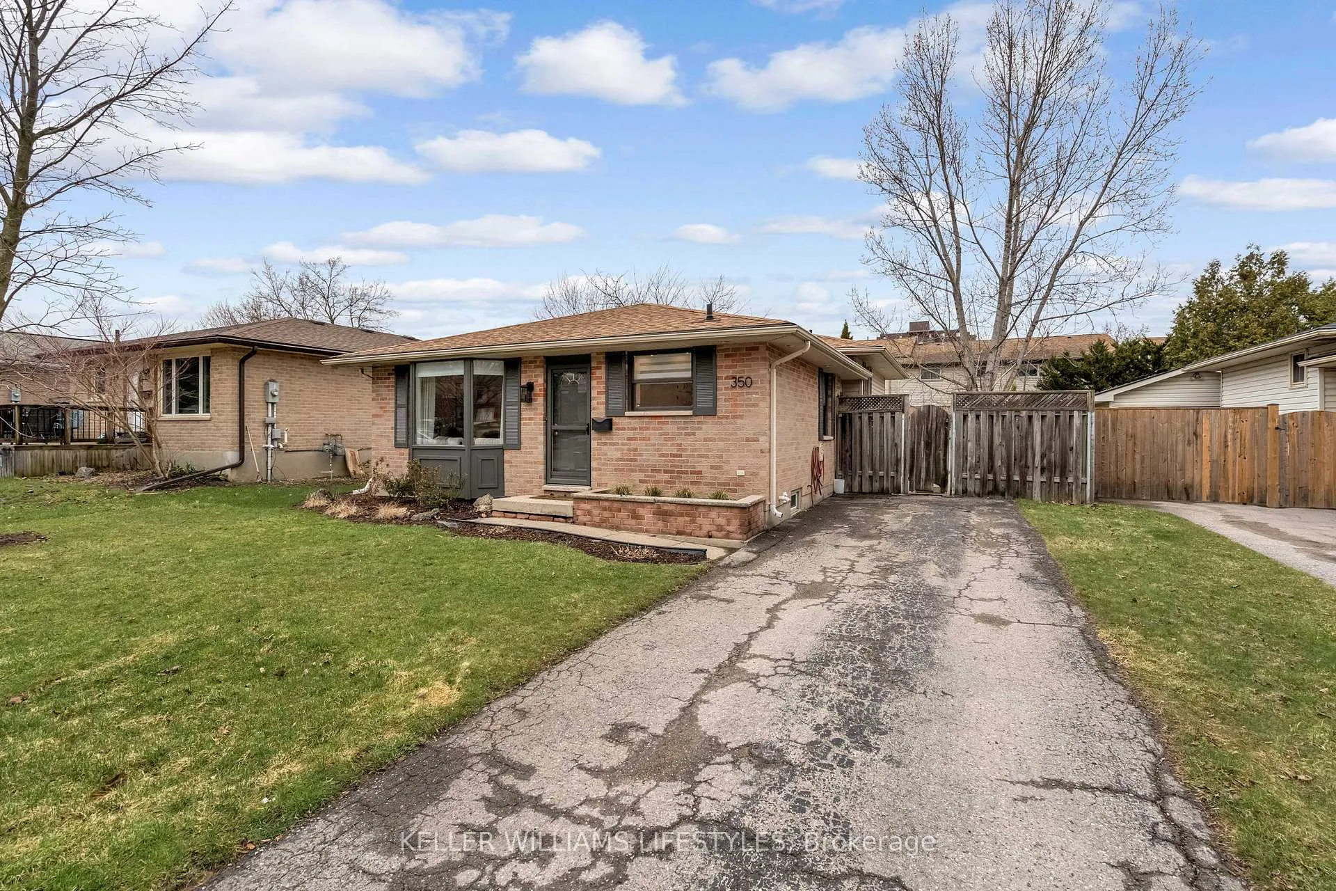 Photo 3 of 350 Highview Crescent, London, South O — HOMEH