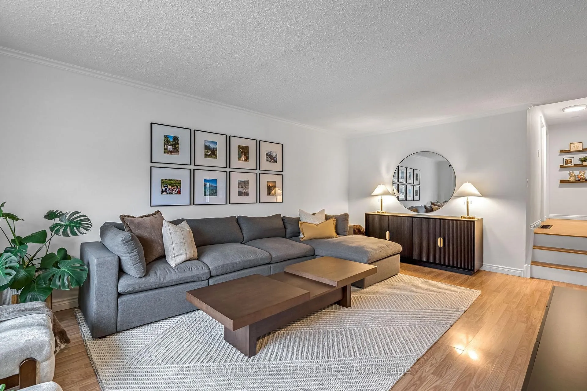 Photo 5 of 350 Highview Crescent, London, South O — HOMEH