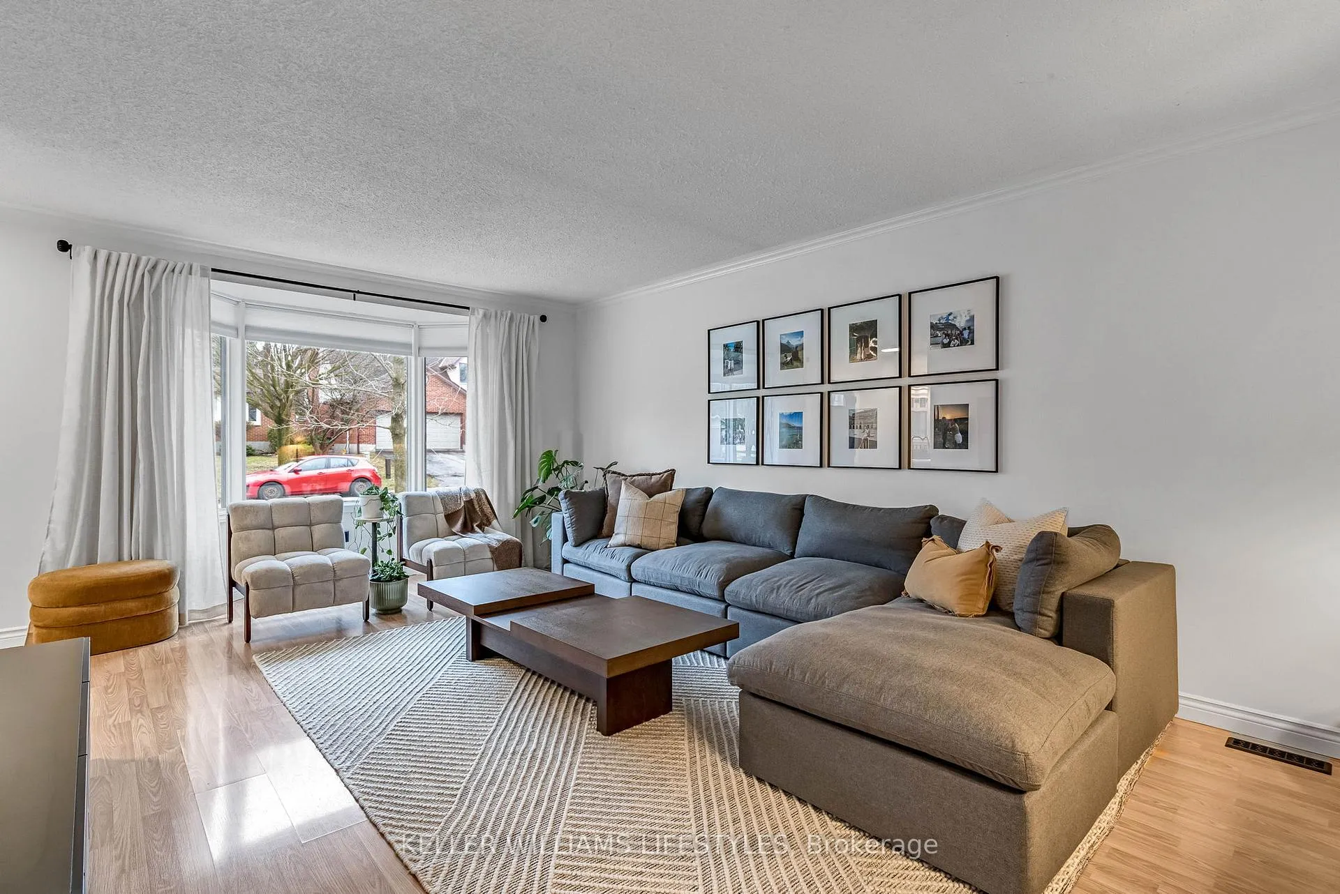 Photo 6 of 350 Highview Crescent, London, South O — HOMEH