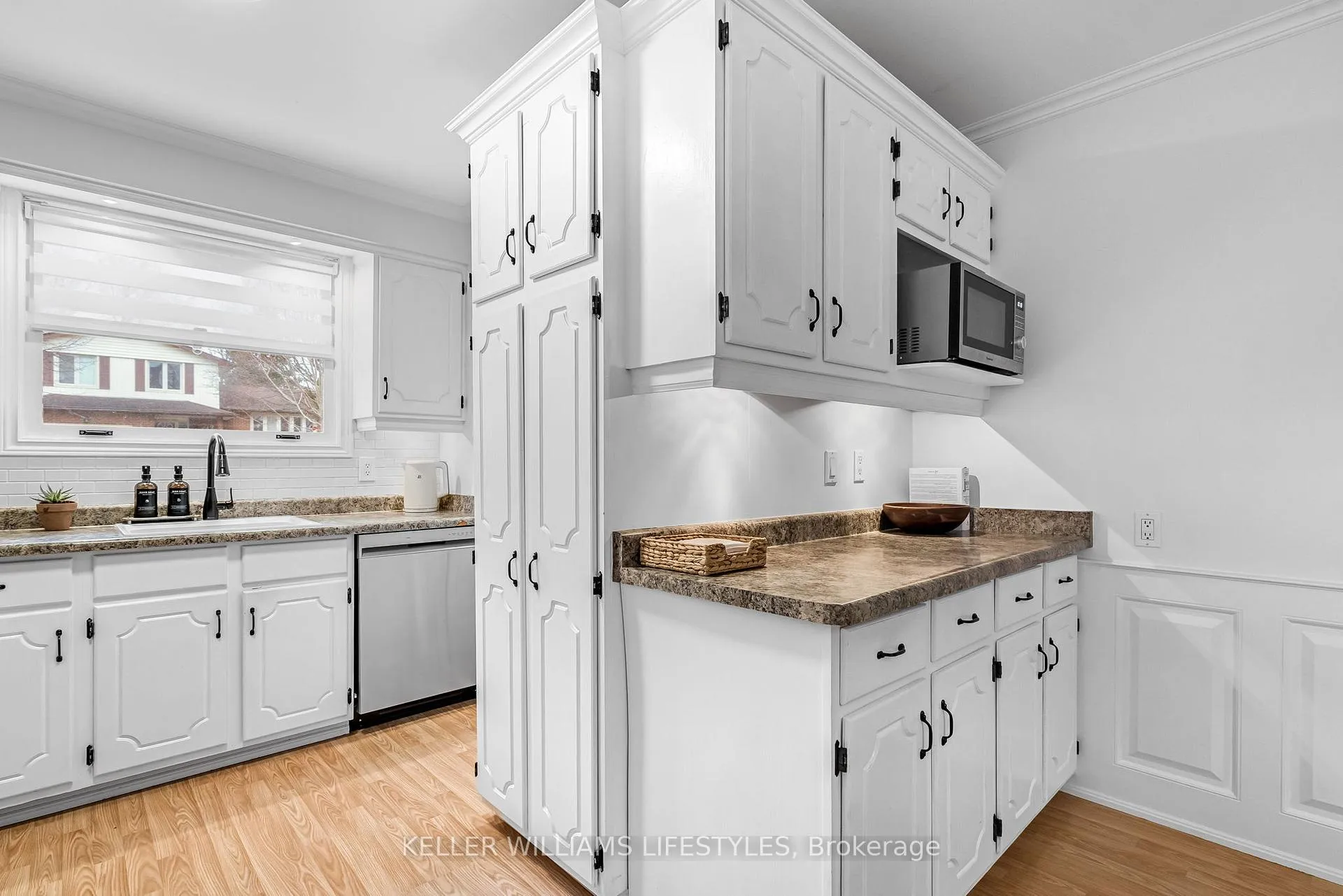 Photo 17 of 350 Highview Crescent, London, South O — HOMEH