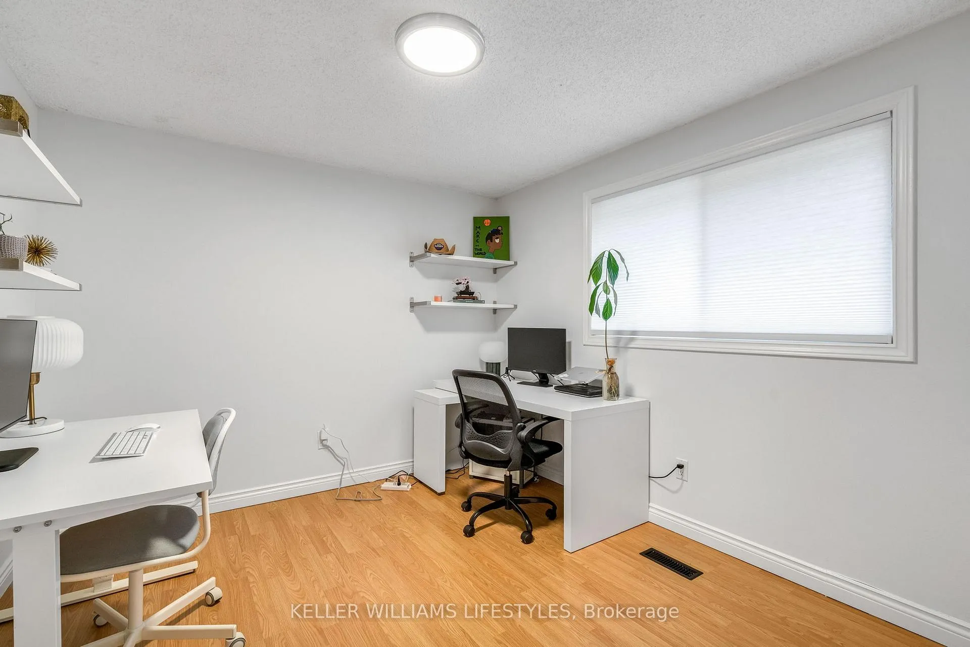 Photo 27 of 350 Highview Crescent, London, South O — HOMEH