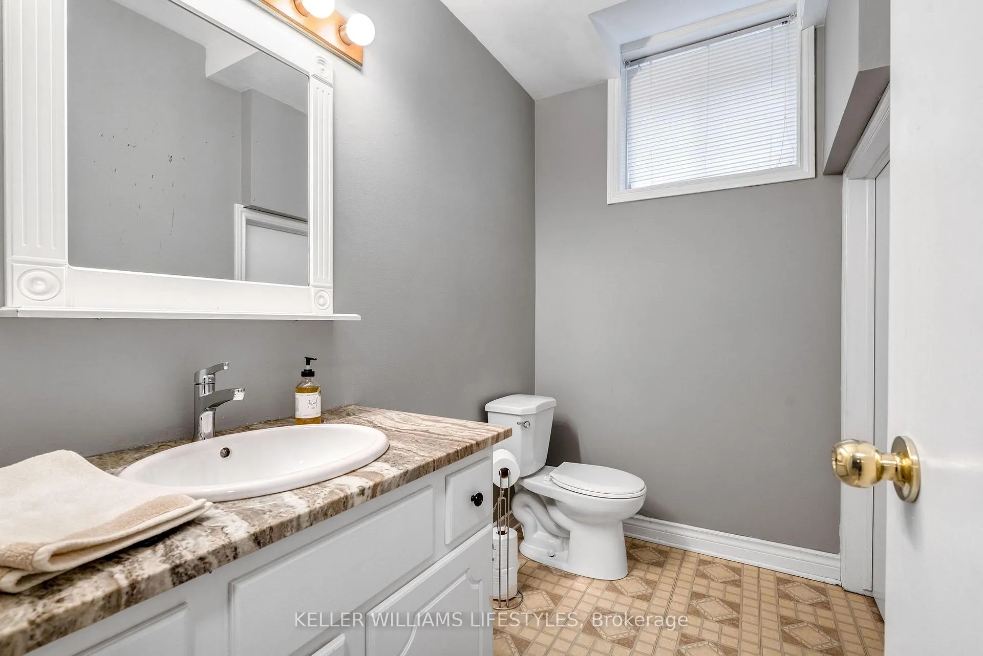 Photo 38 of 350 Highview Crescent, London, South O — HOMEH