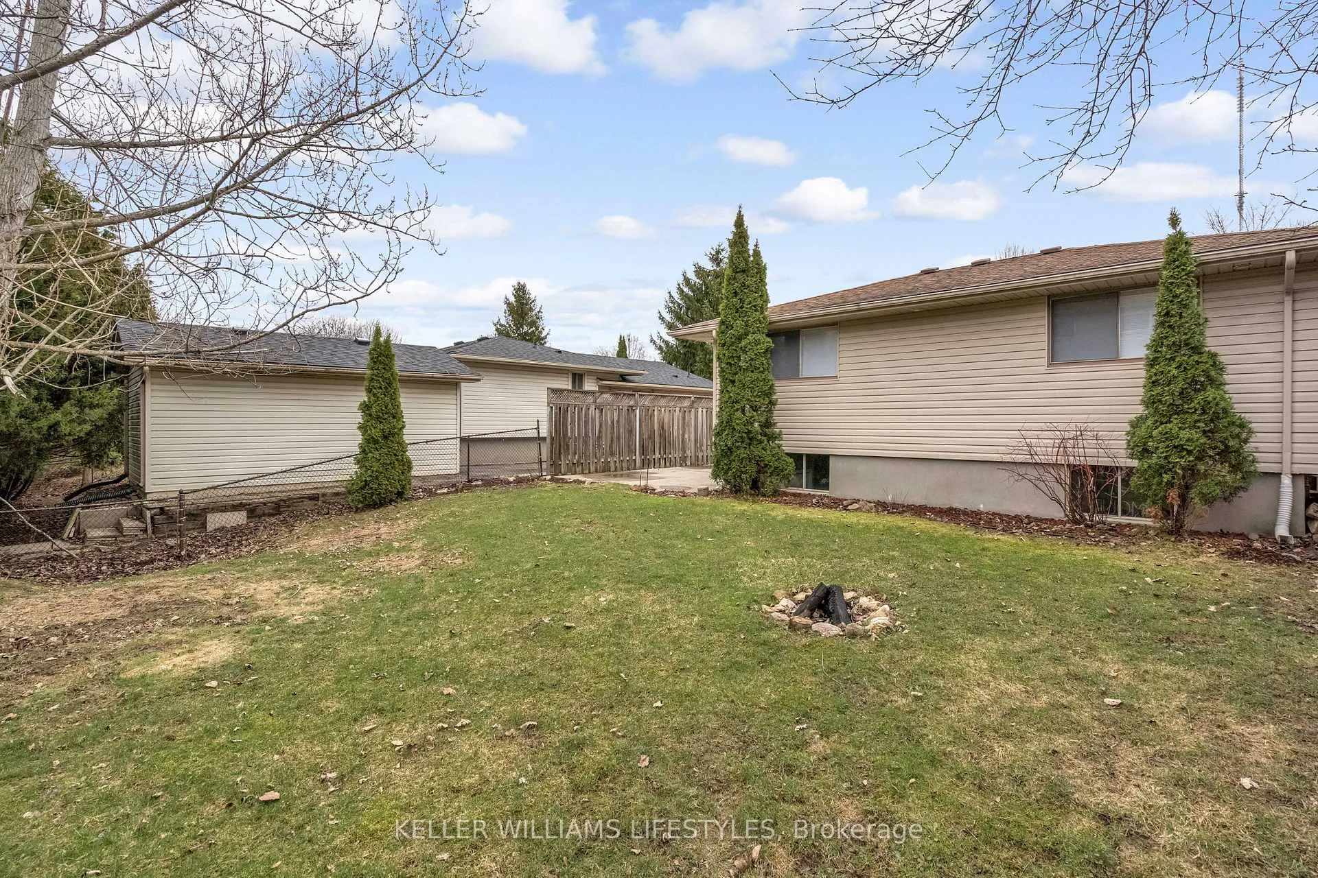 Photo 39 of 350 Highview Crescent, London, South O — HOMEH